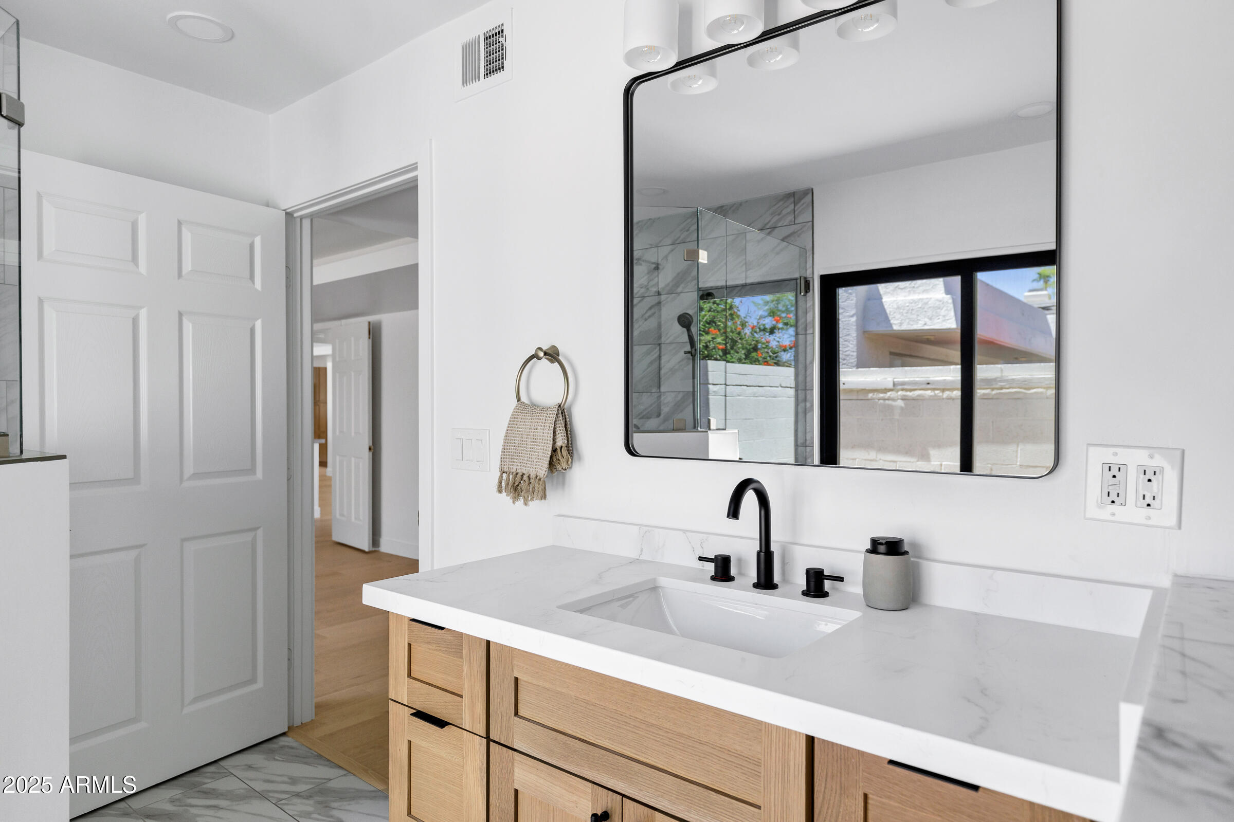 8019 E DEL TIMBRE Drive