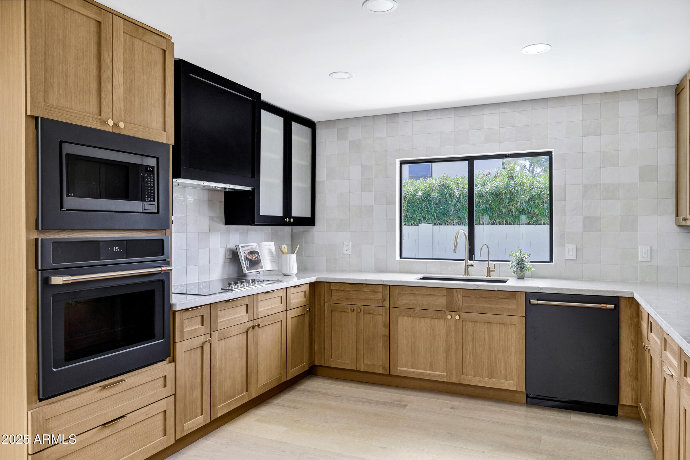 8019 E DEL TIMBRE Drive