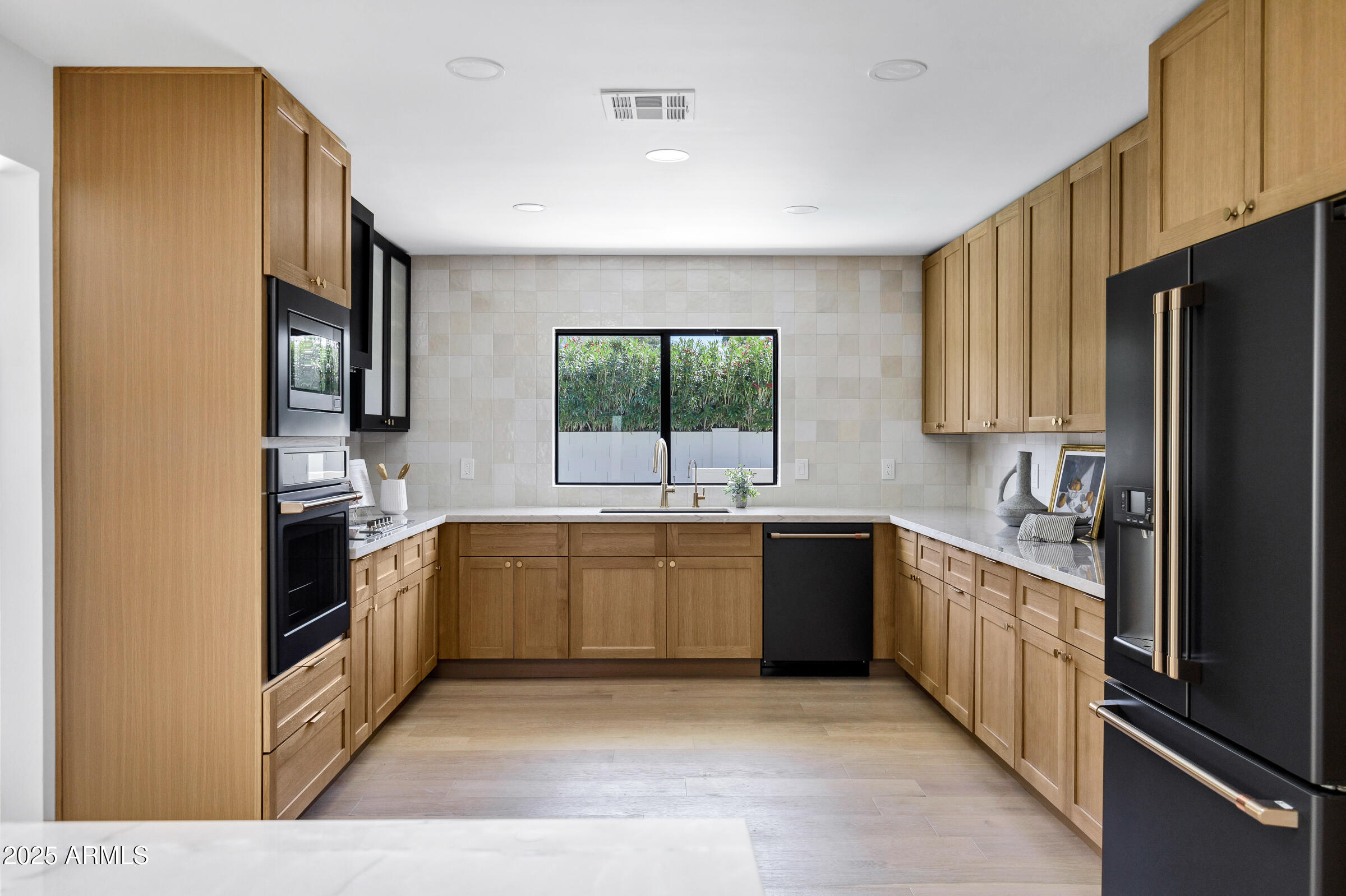 8019 E DEL TIMBRE Drive