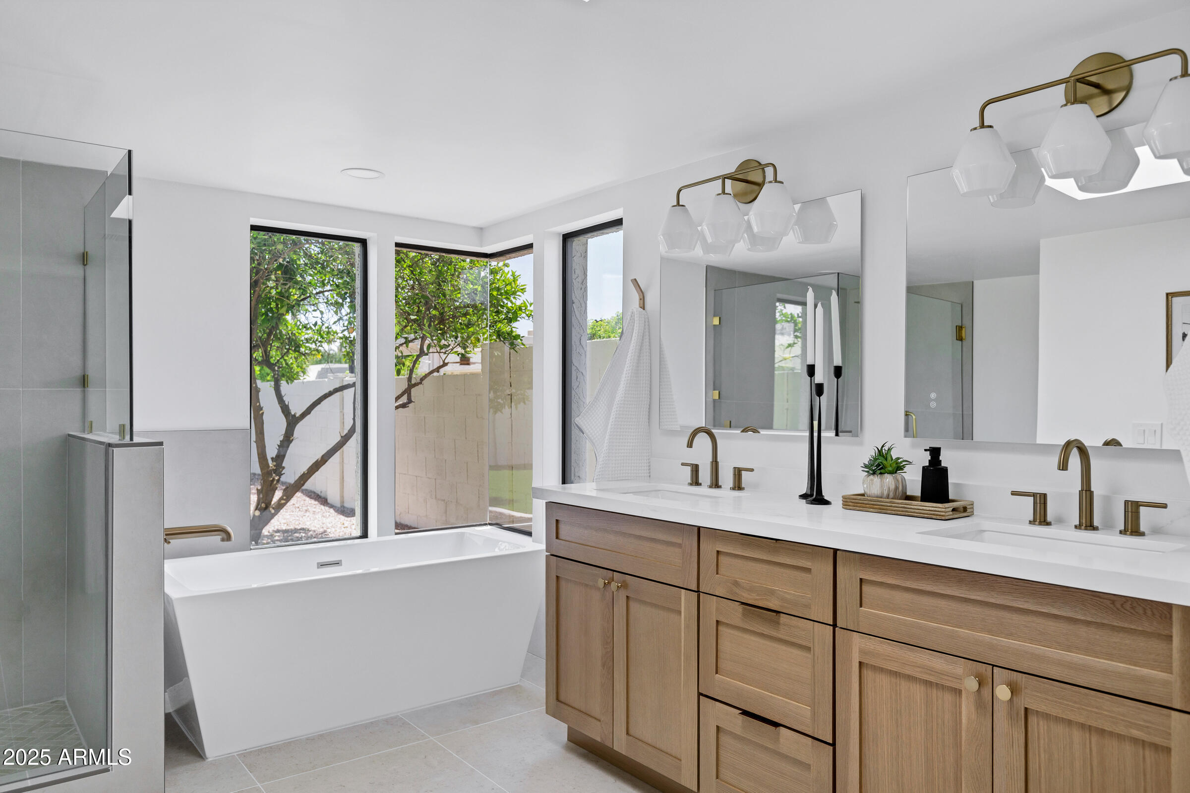 8019 E DEL TIMBRE Drive