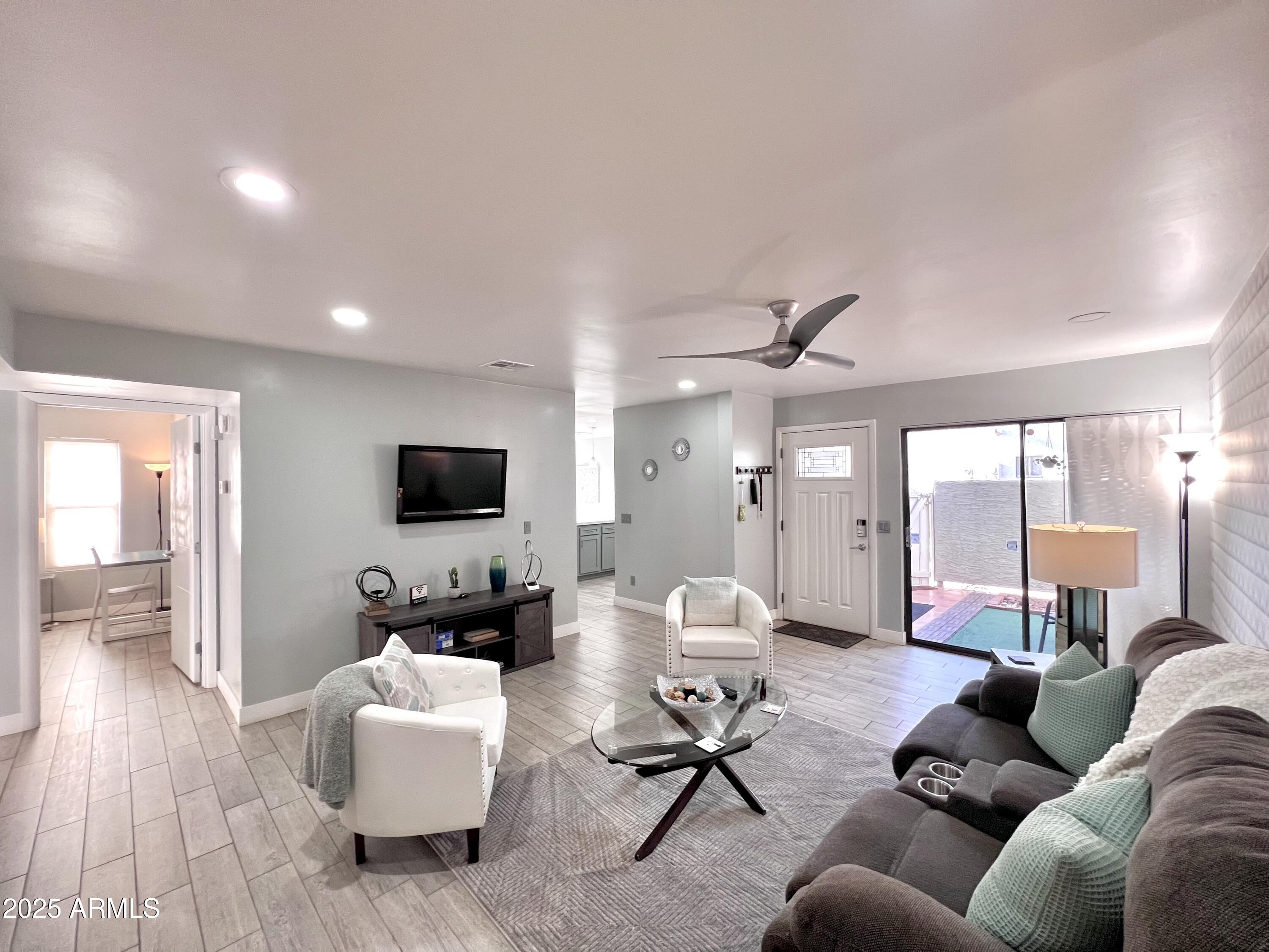 850 S RIVER Drive, 1085