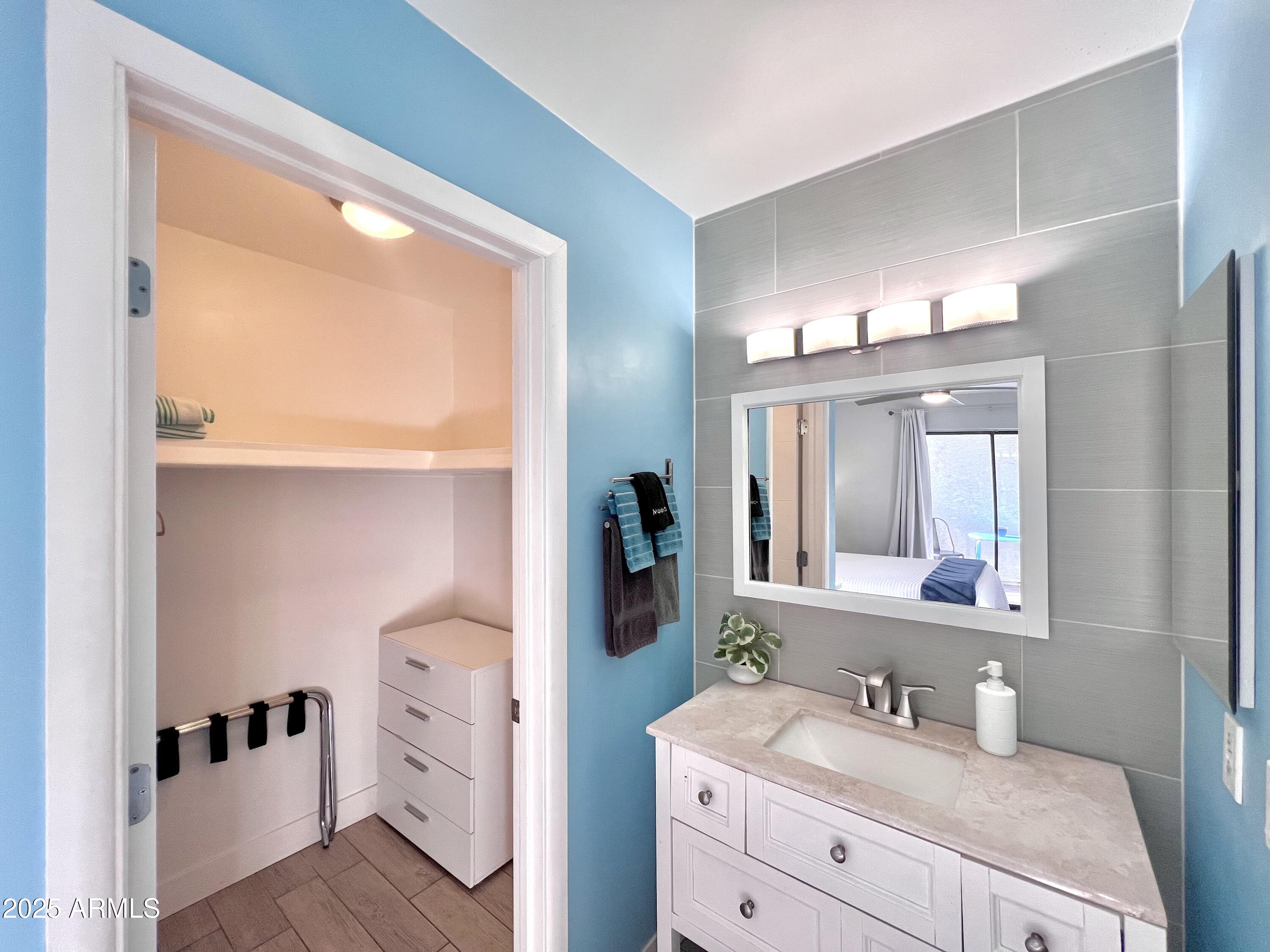 850 S RIVER Drive, 1085