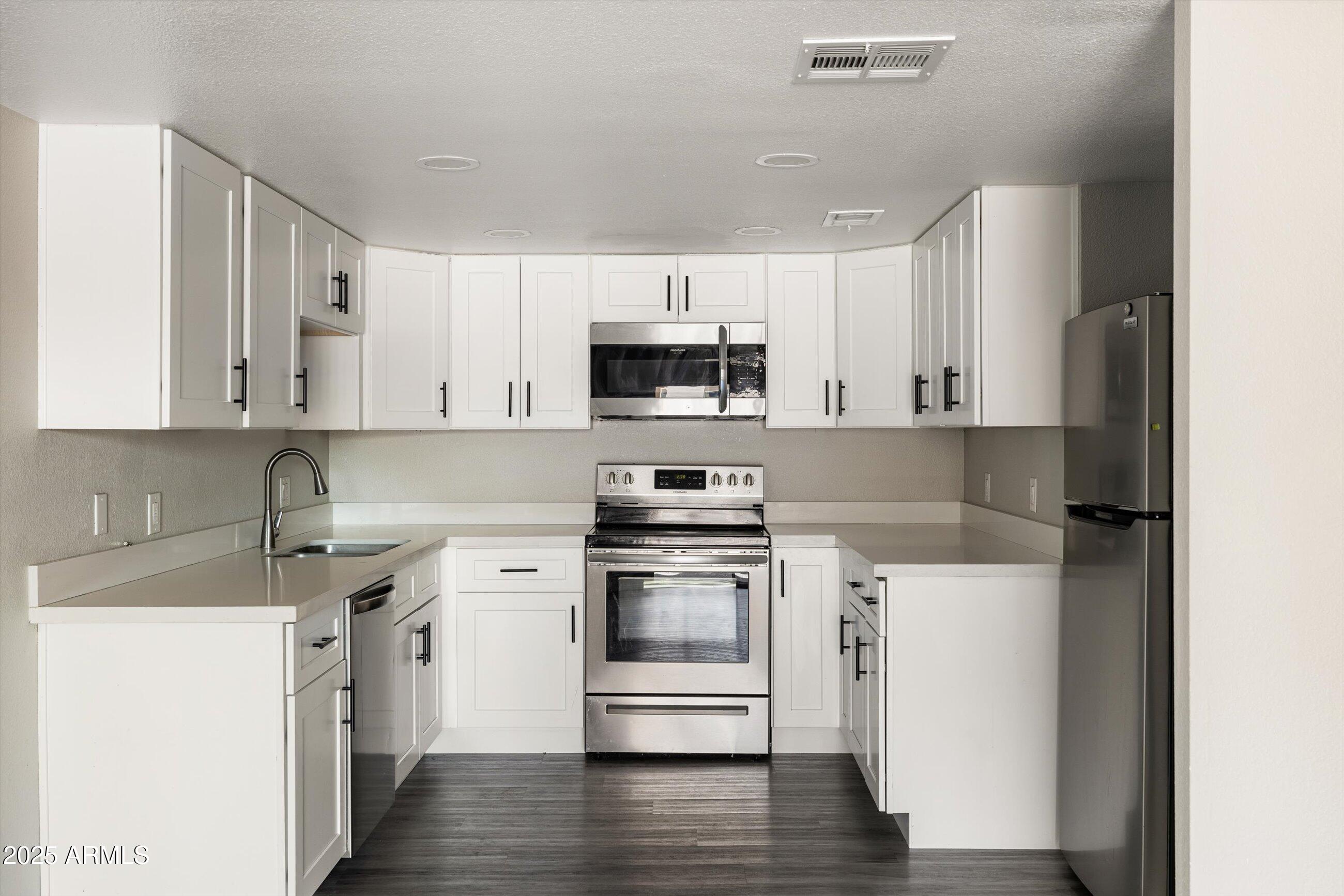7920 E CAMELBACK Road, 110