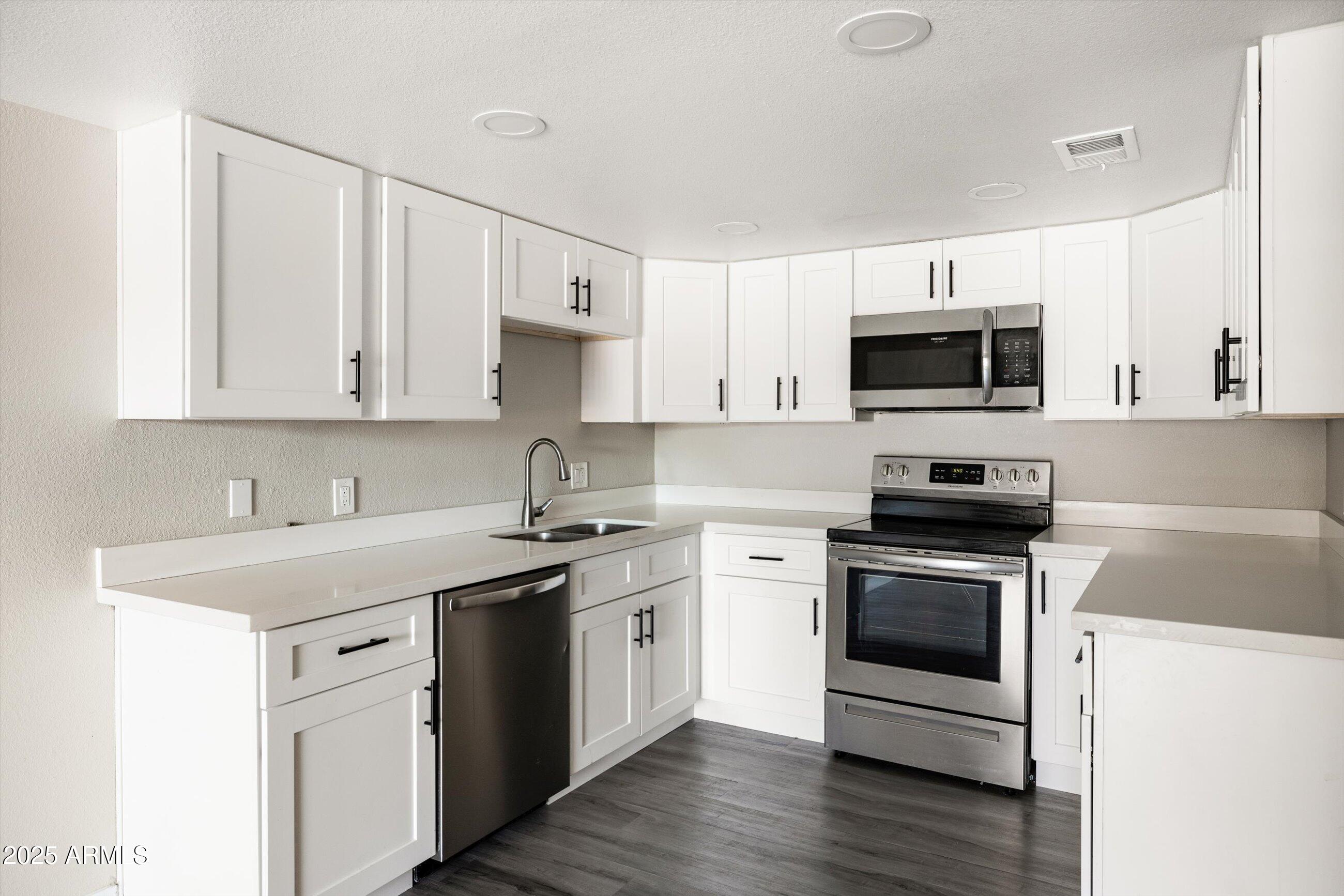 7920 E CAMELBACK Road, 110