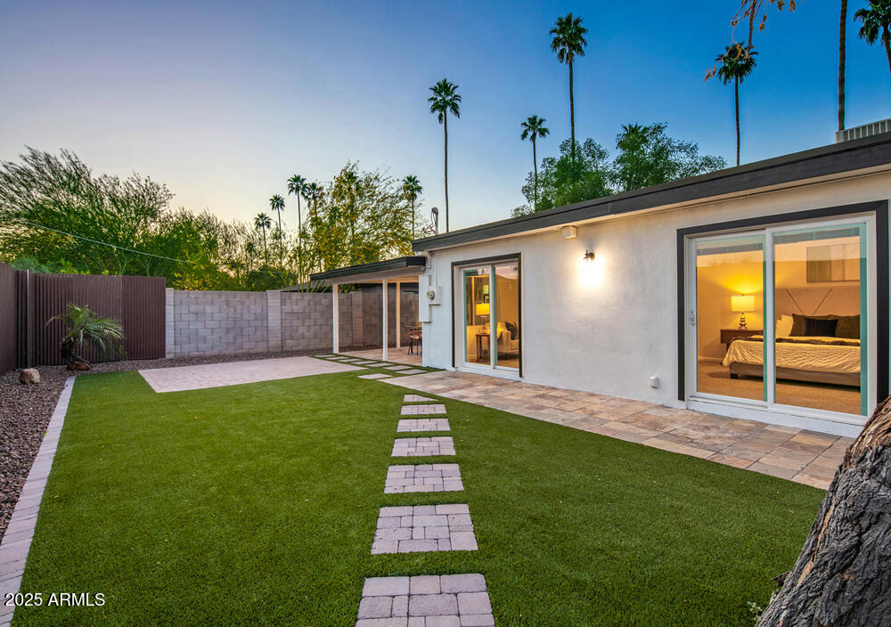 3517 E MONTEROSA Street