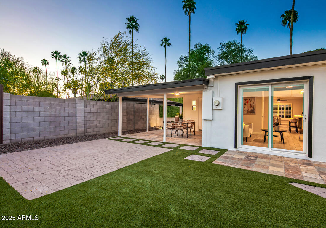 3517 E MONTEROSA Street