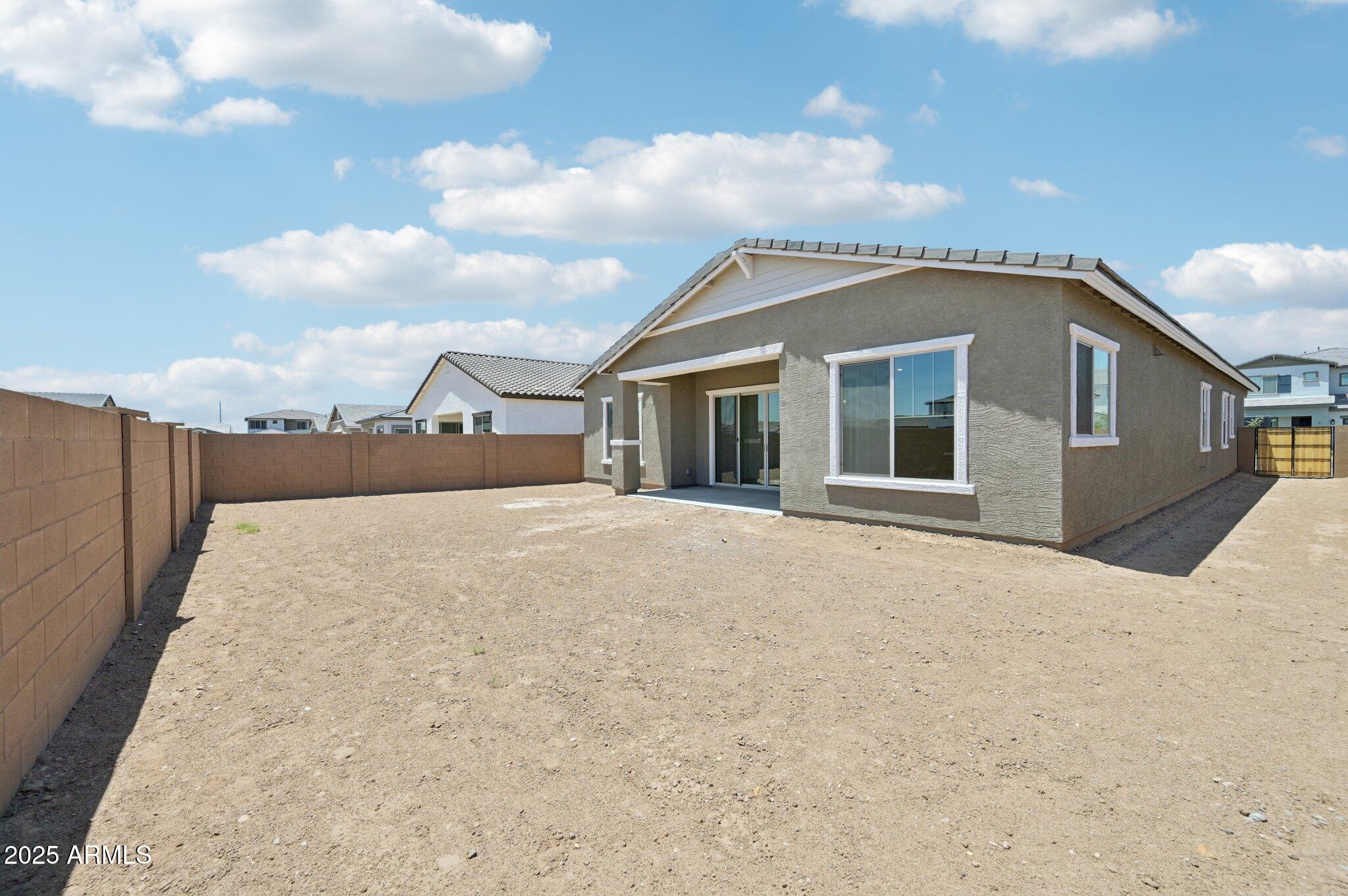 22701 E SADDLE Way