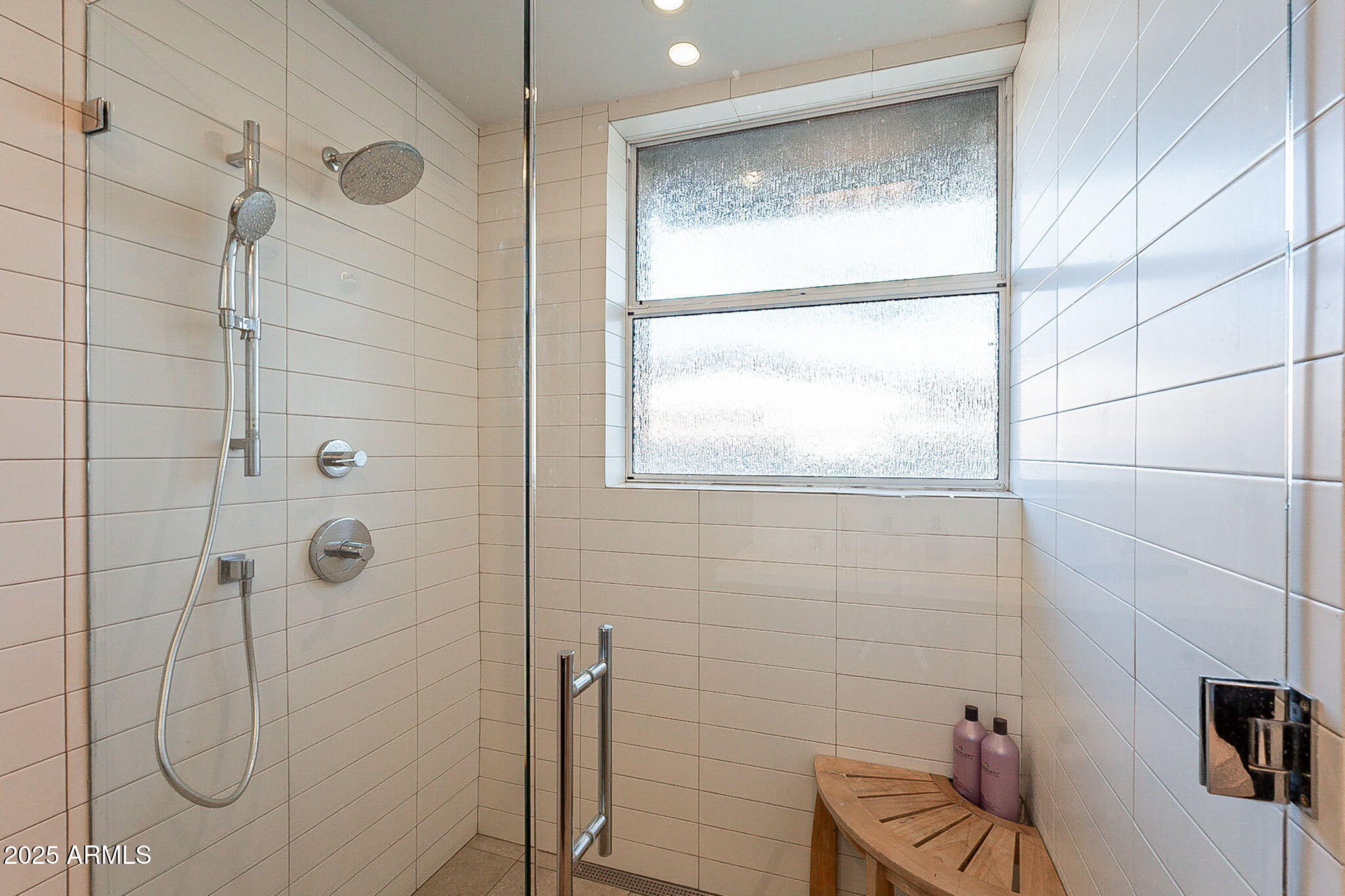 20 W Canterbury Lane