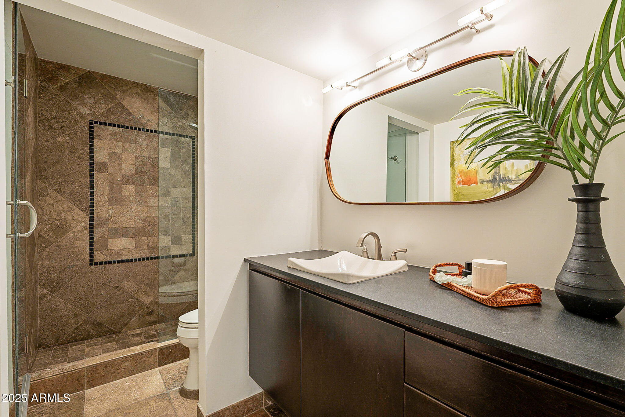 20 W Canterbury Lane