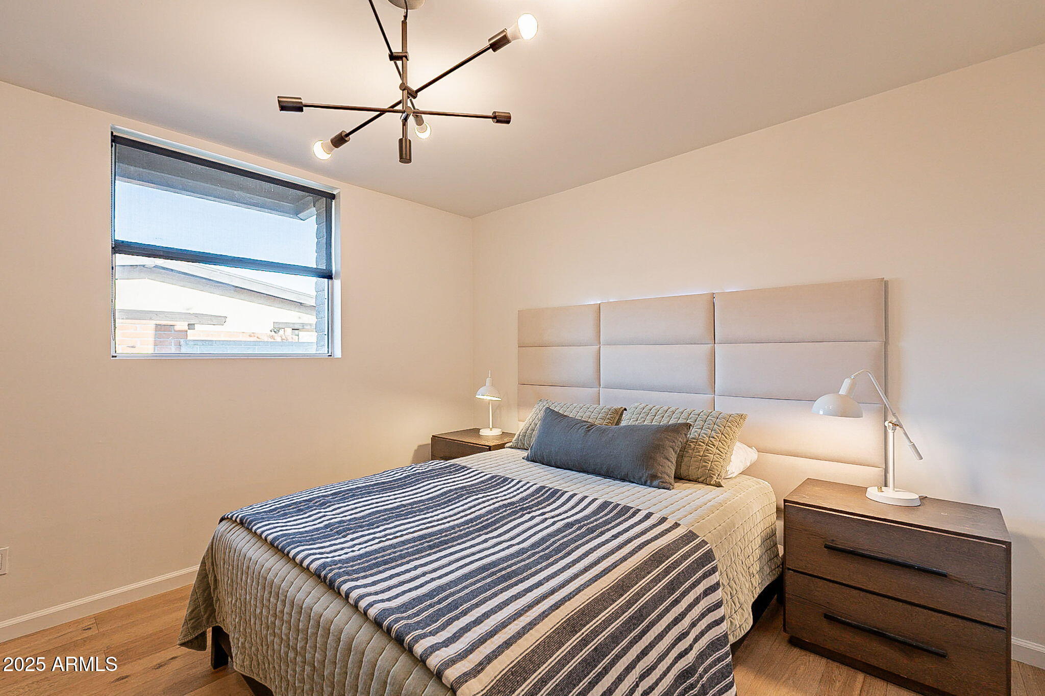 20 W Canterbury Lane