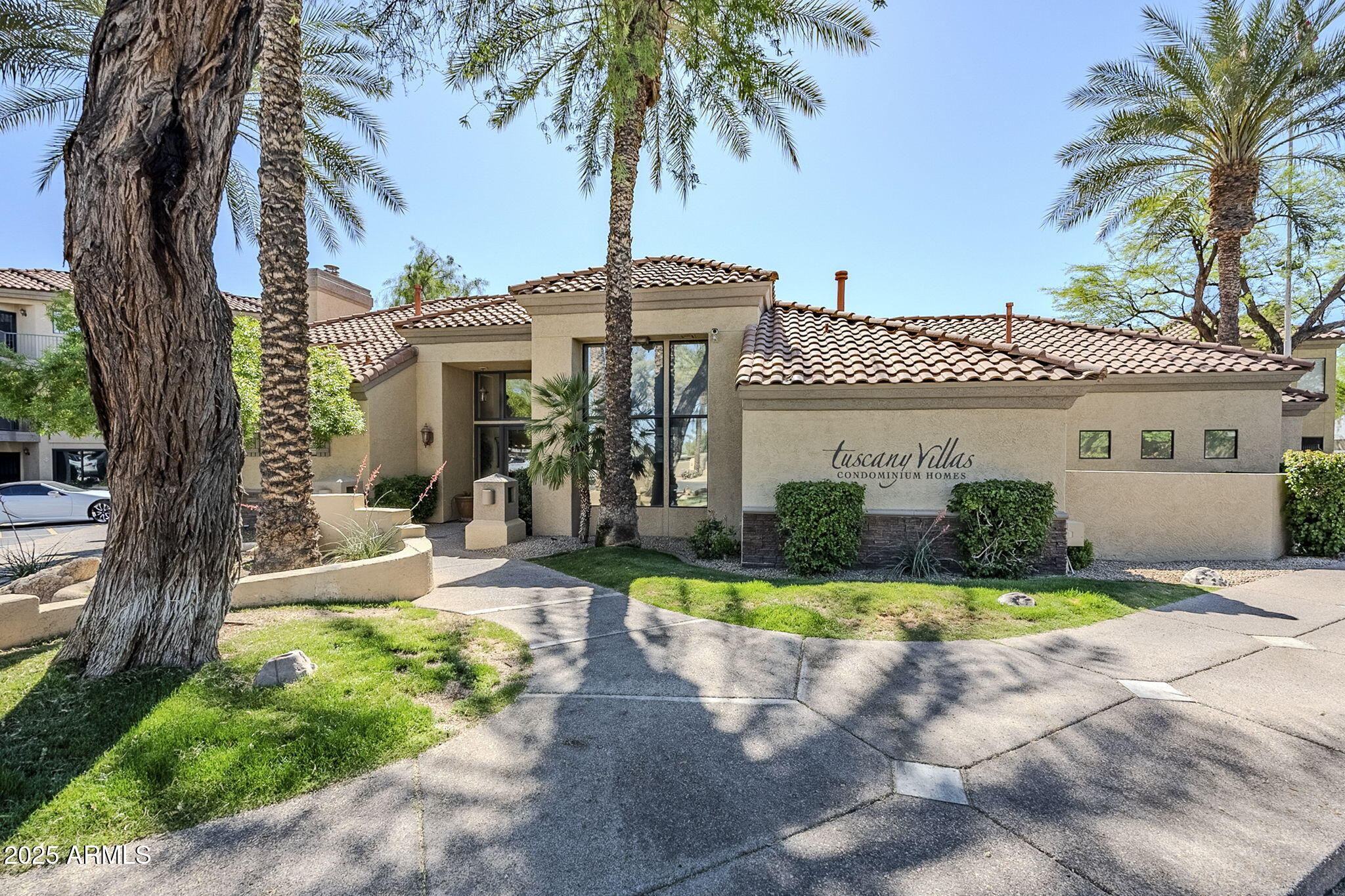 4925 E DESERT COVE Avenue, 326