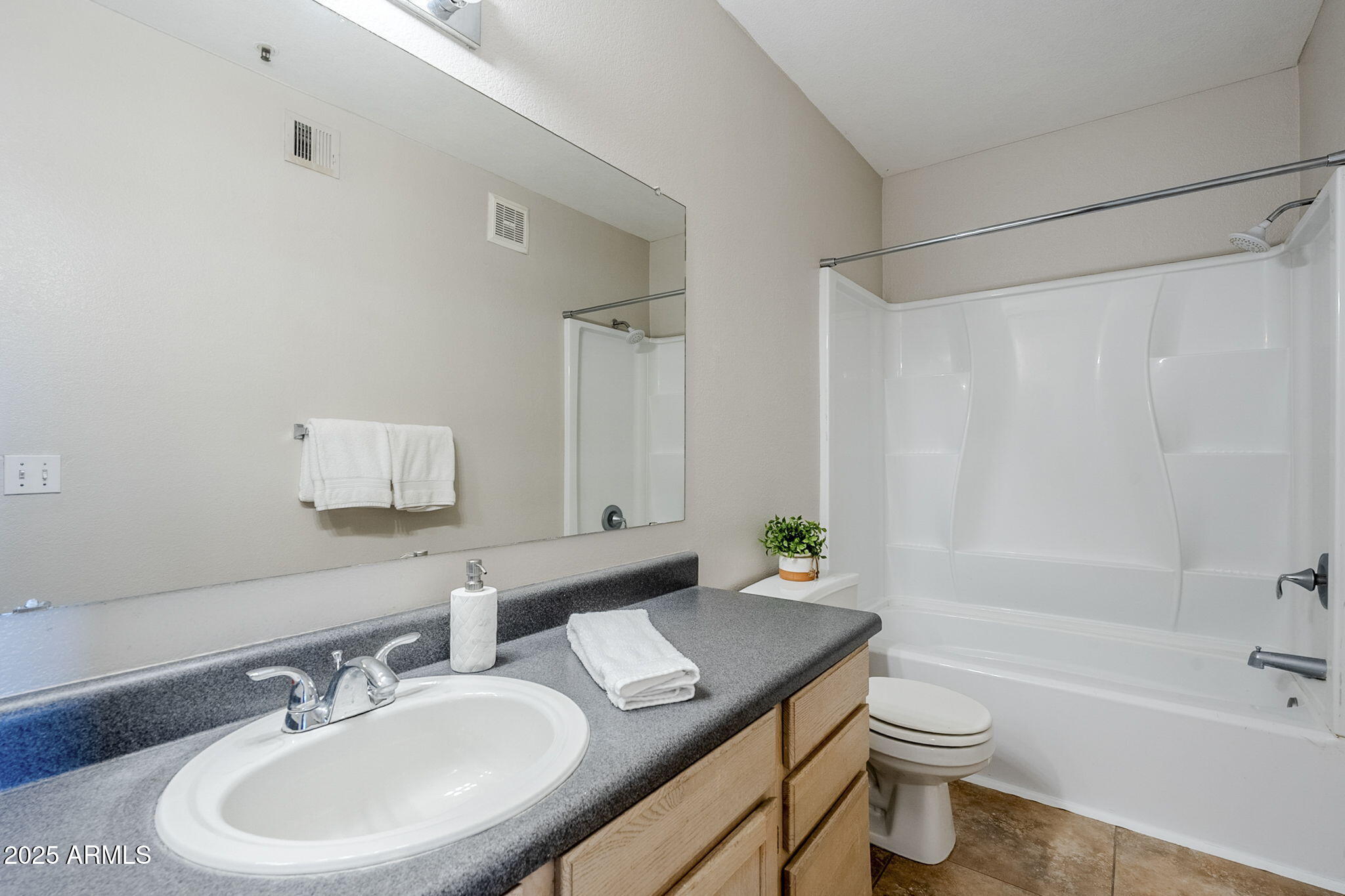 4925 E DESERT COVE Avenue, 326