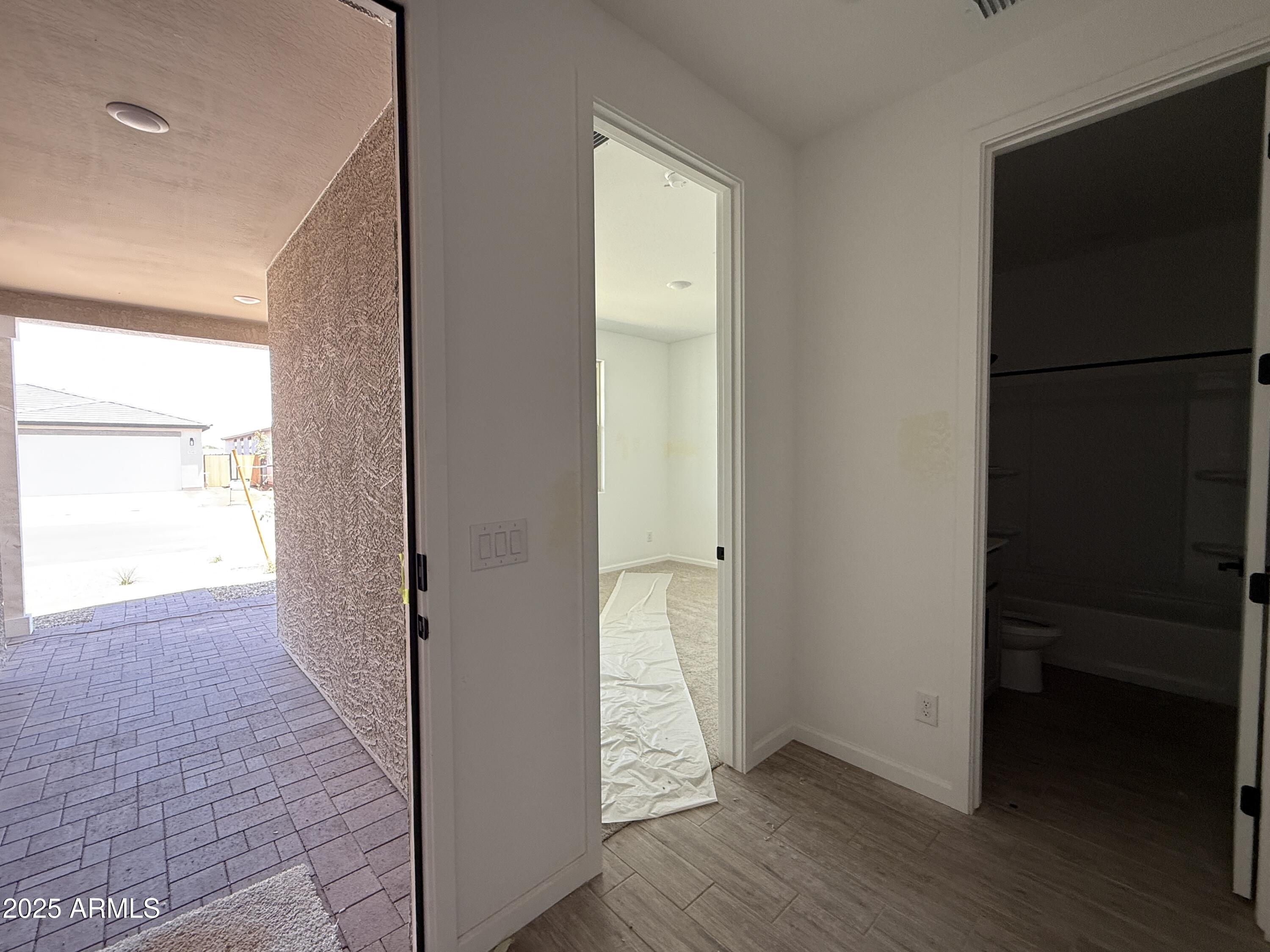 9539 W PARKWAY Drive