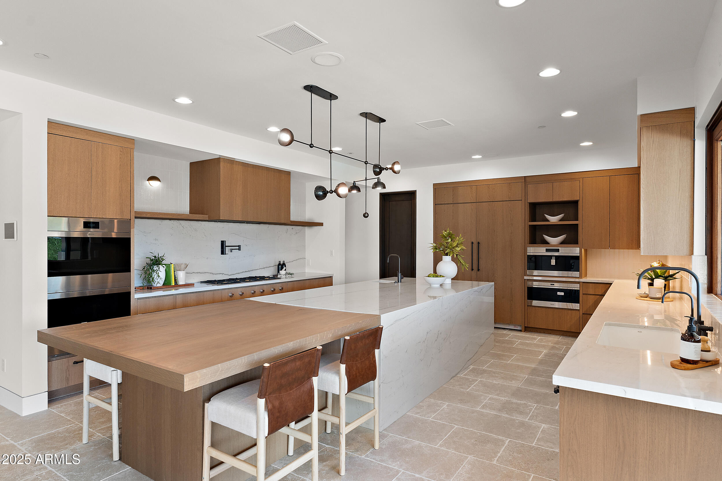 4536 E FOOTHILL Drive