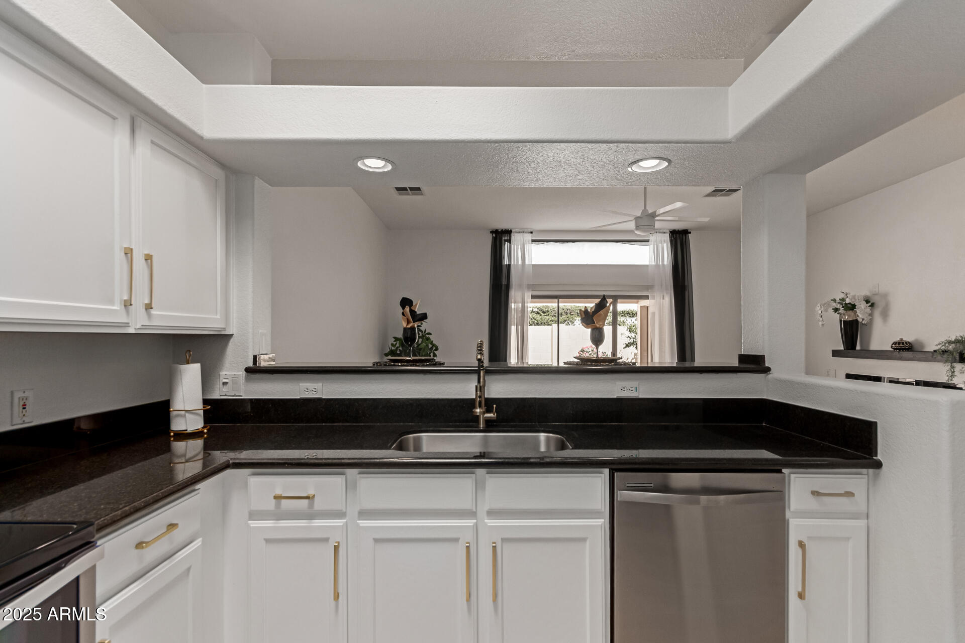 7006 E Jensen Street, 40