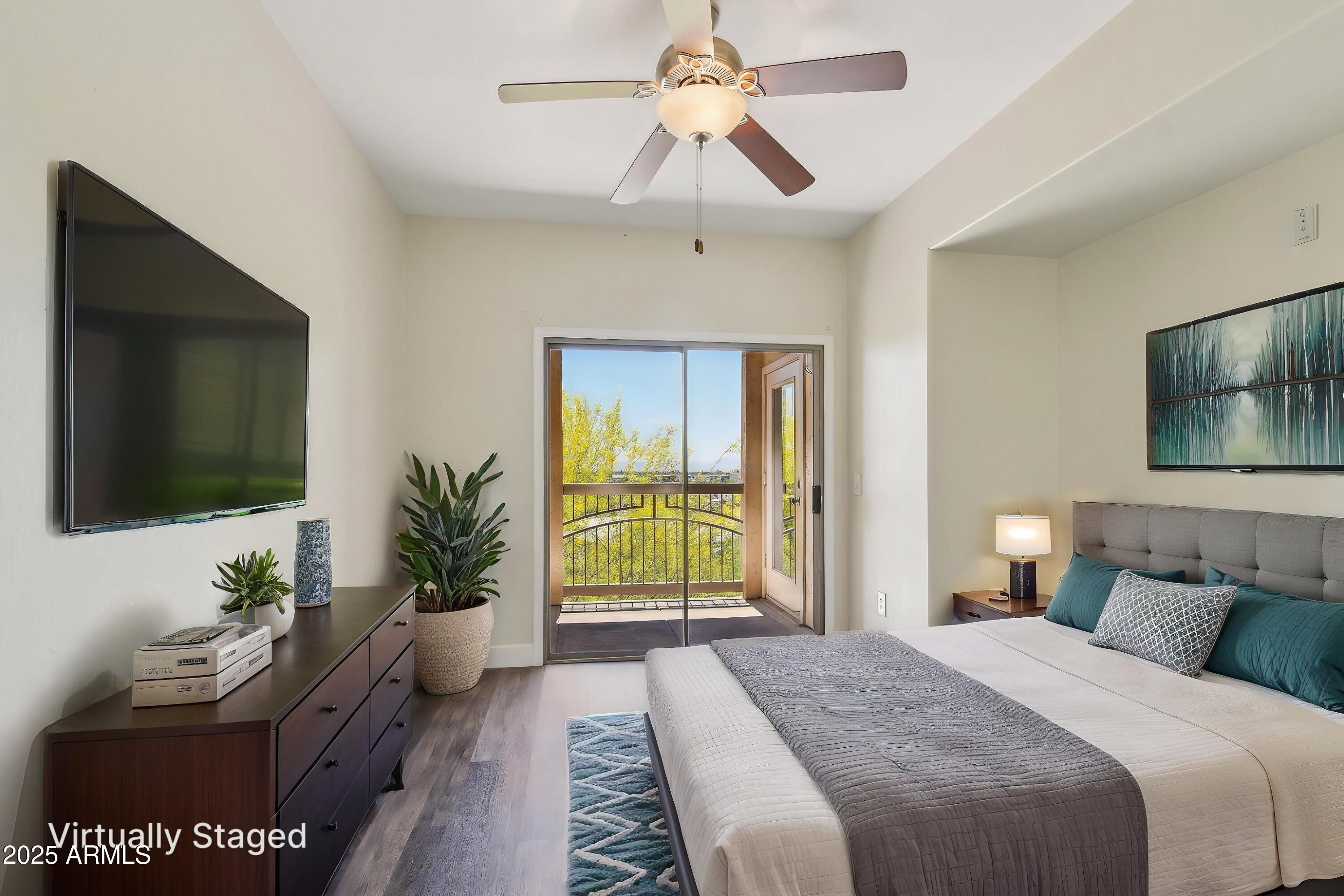 9820 N Central Avenue, 234