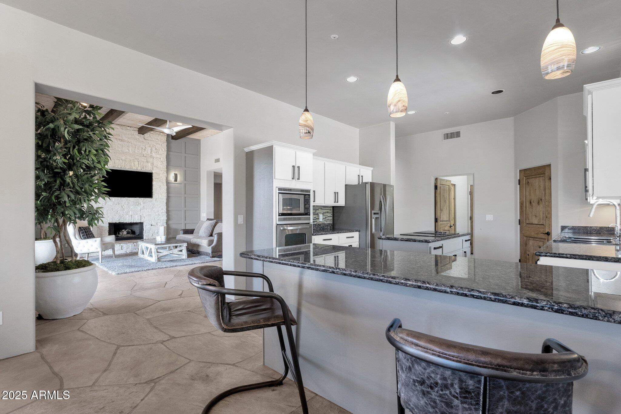 11123 E MONUMENT Drive