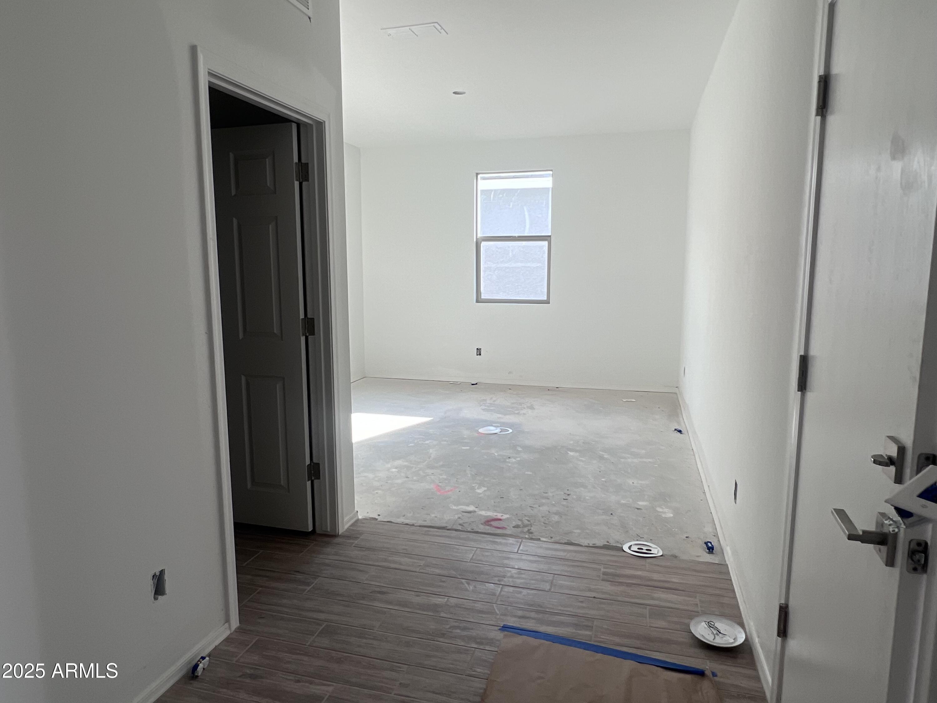 24113 W BOWKER Street