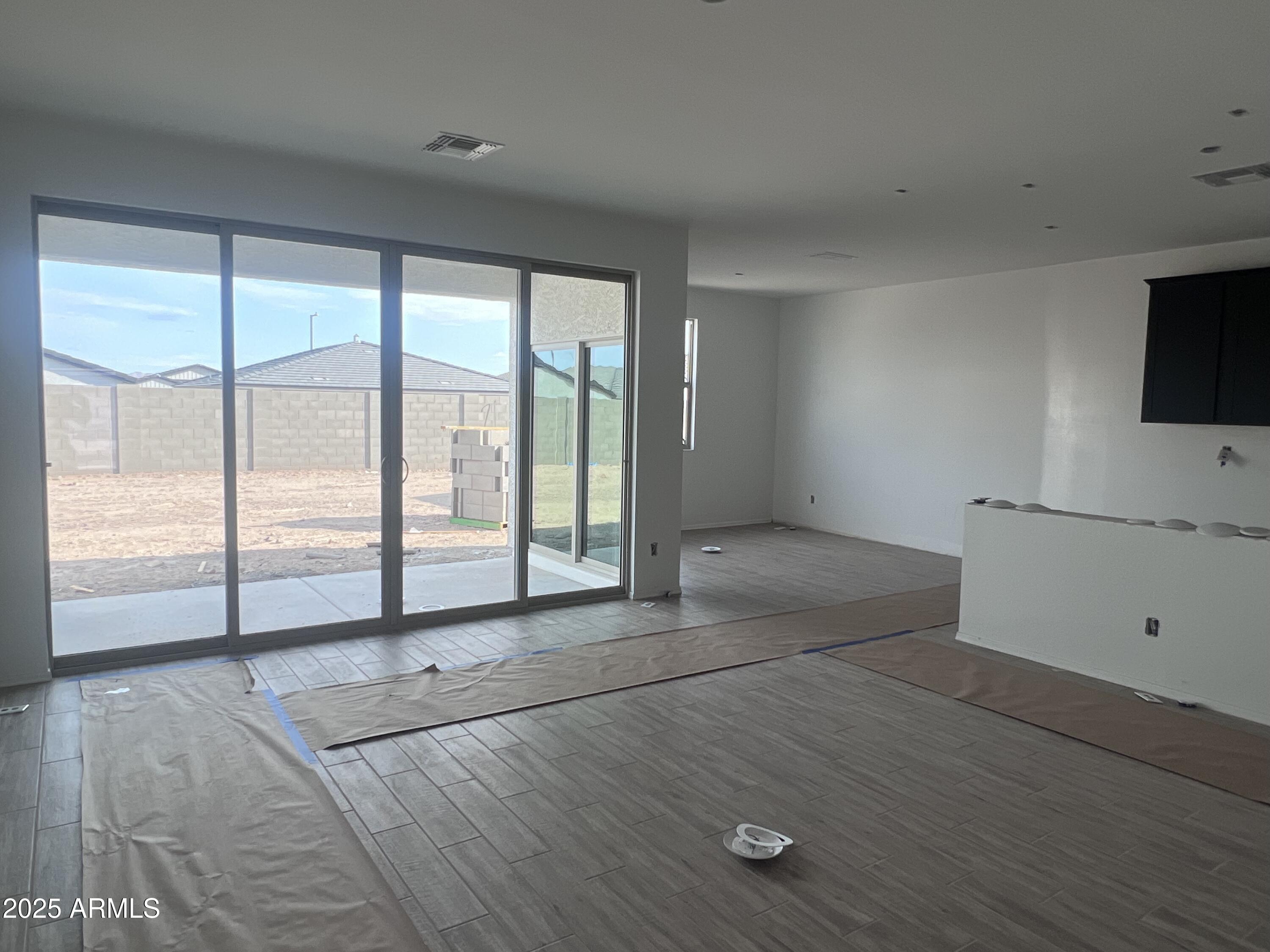 24113 W BOWKER Street