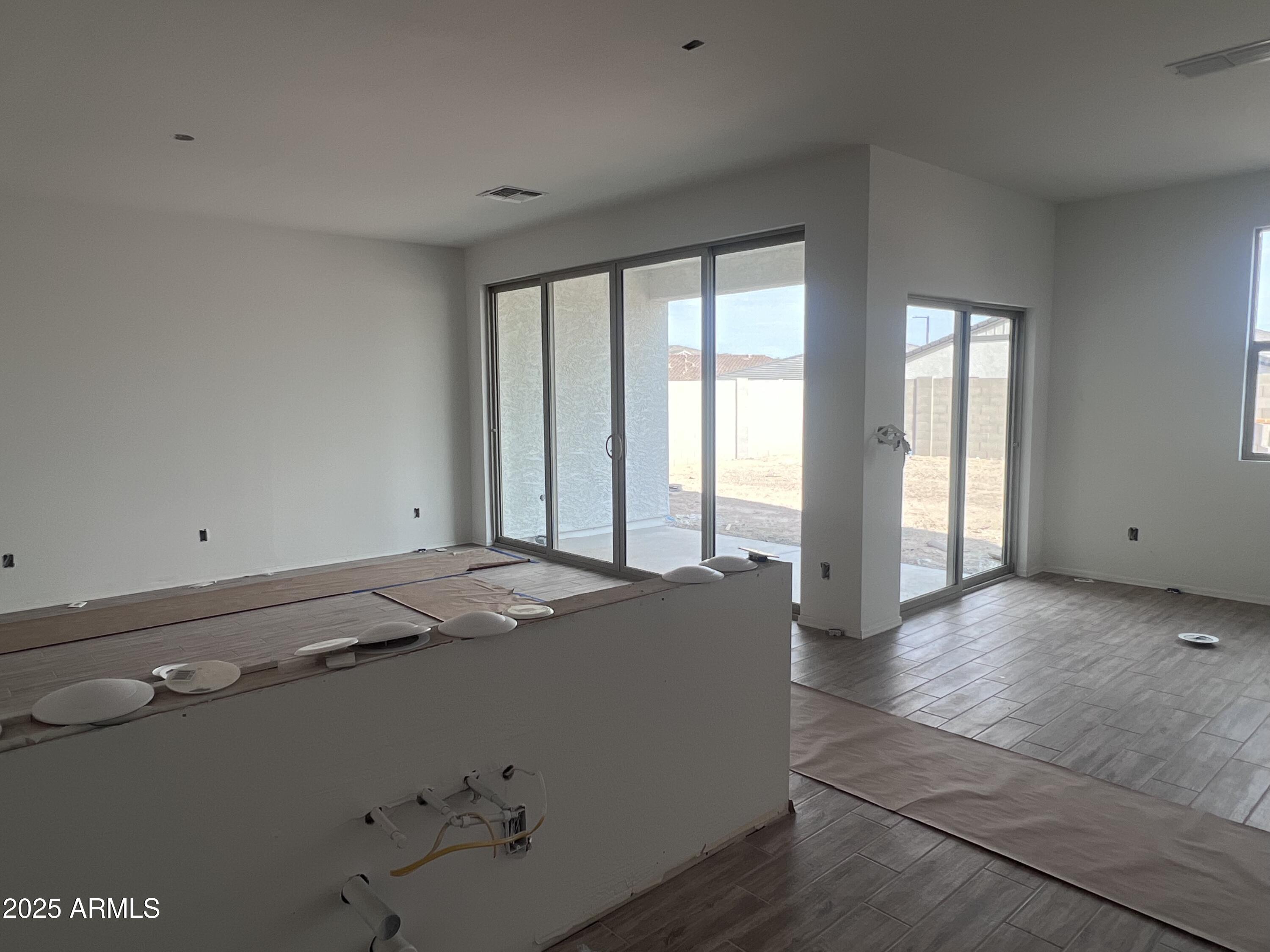 24113 W BOWKER Street