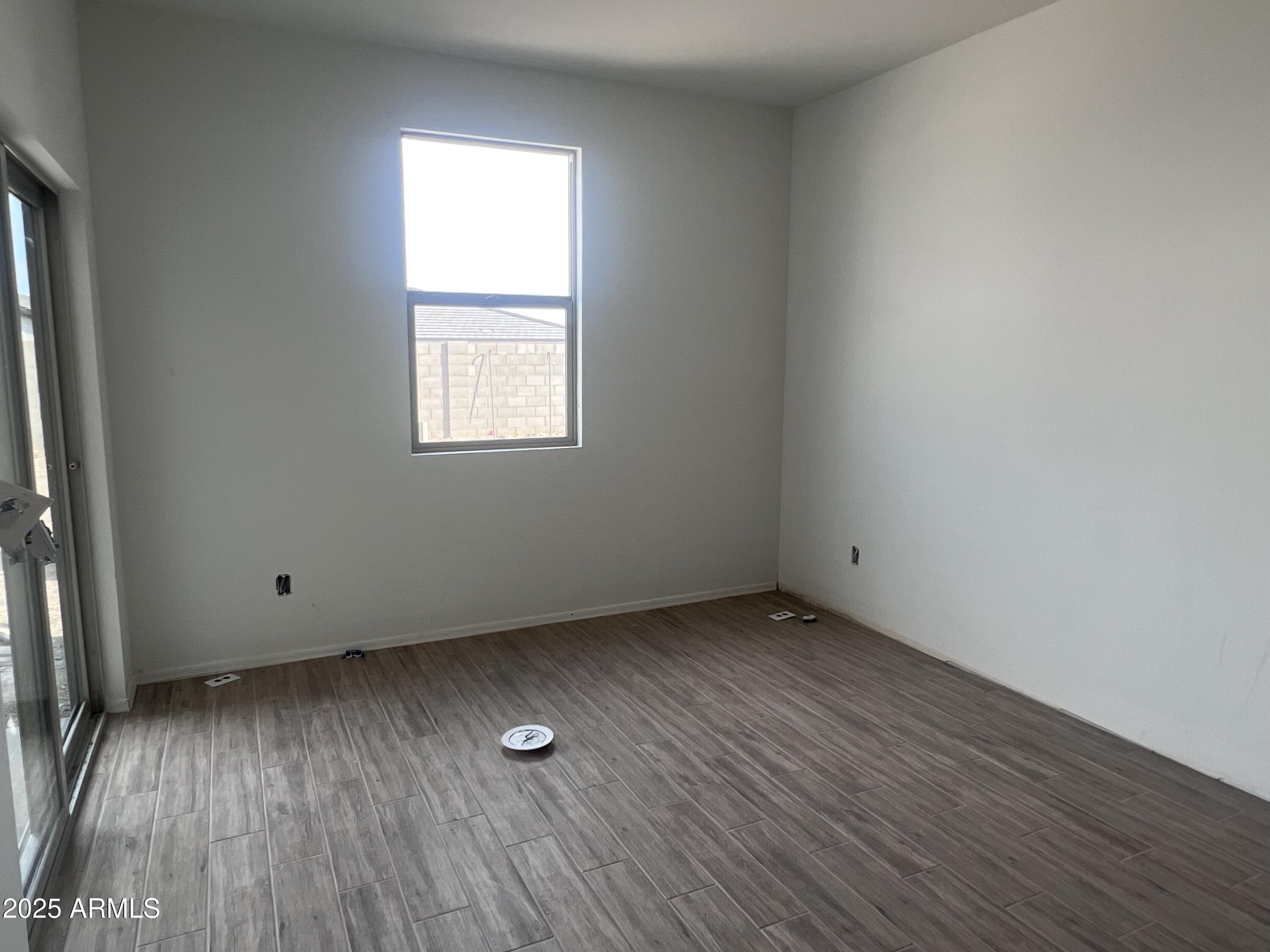 24113 W BOWKER Street