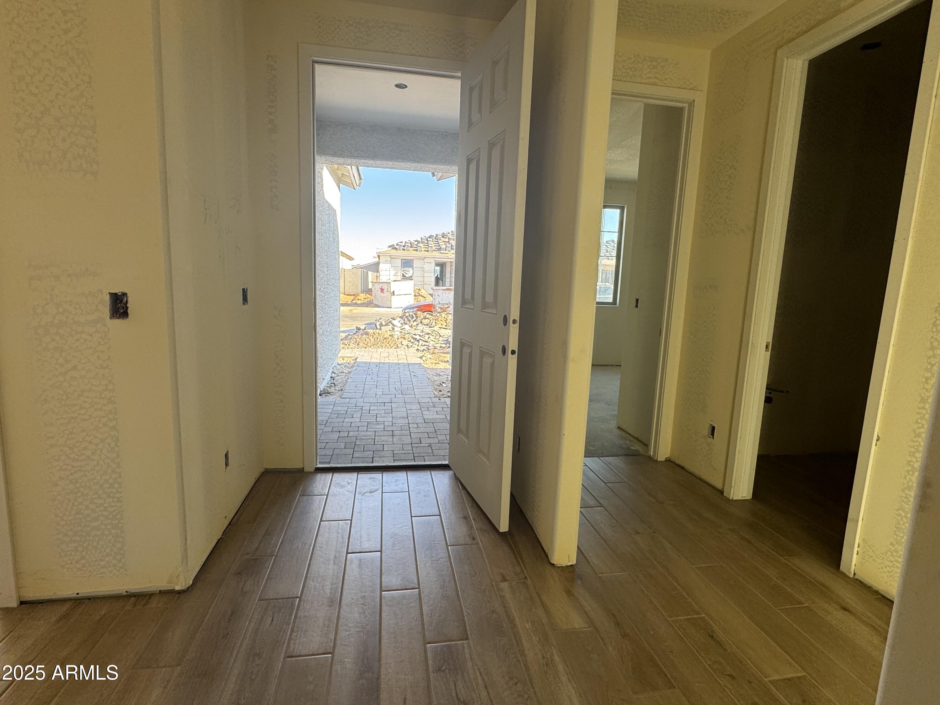 15792 W BERYL Avenue