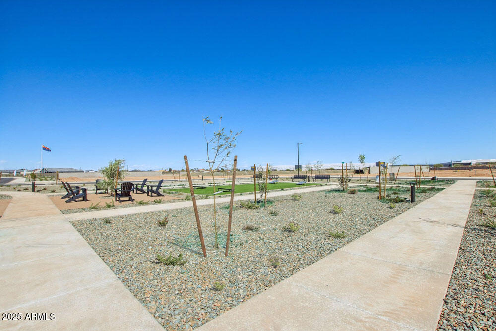 15792 W BERYL Avenue