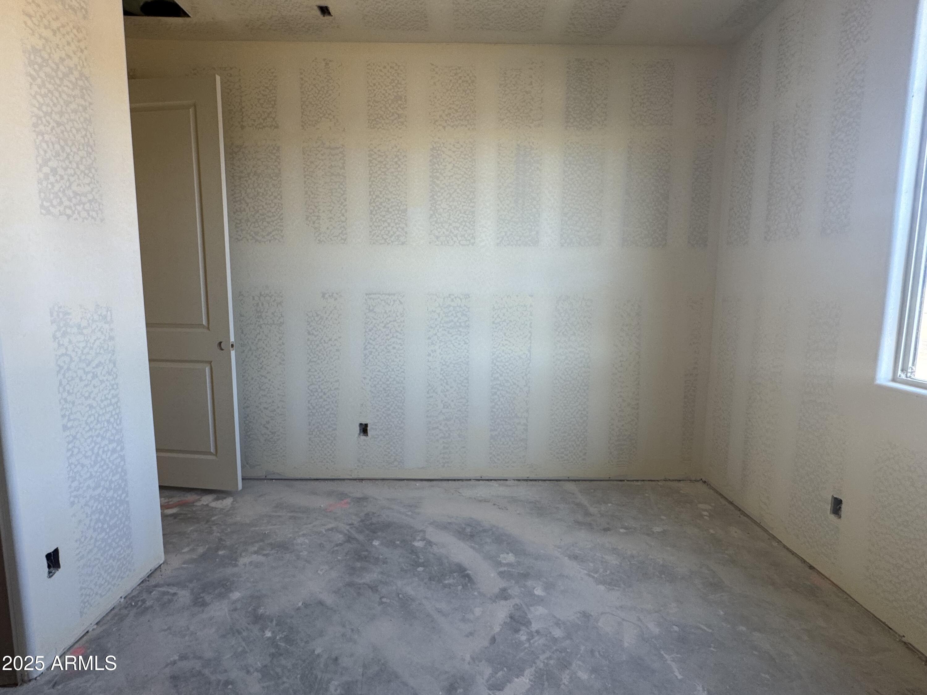 15792 W BERYL Avenue