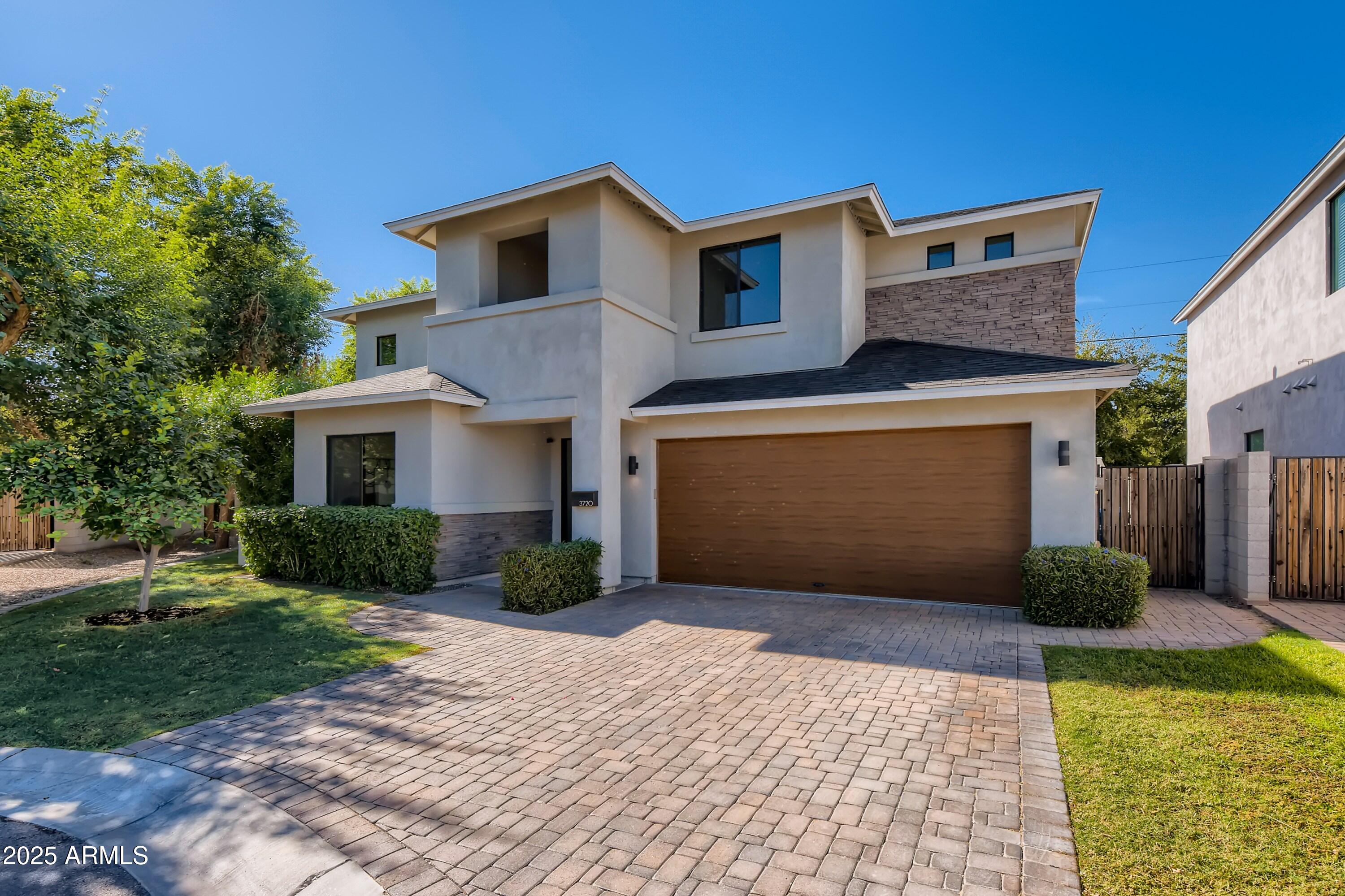 3720 N 40TH Place