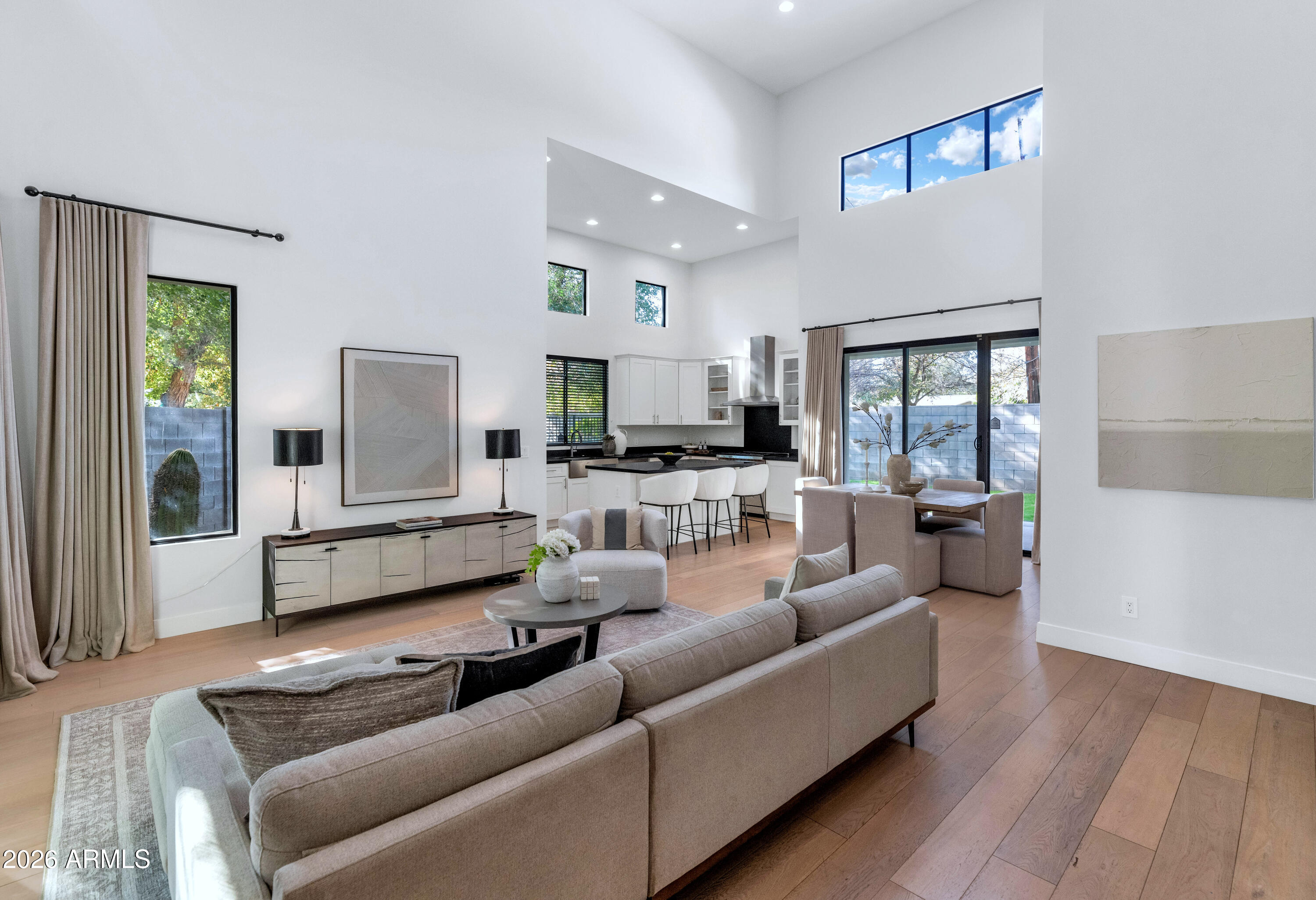 3720 N 40TH Place