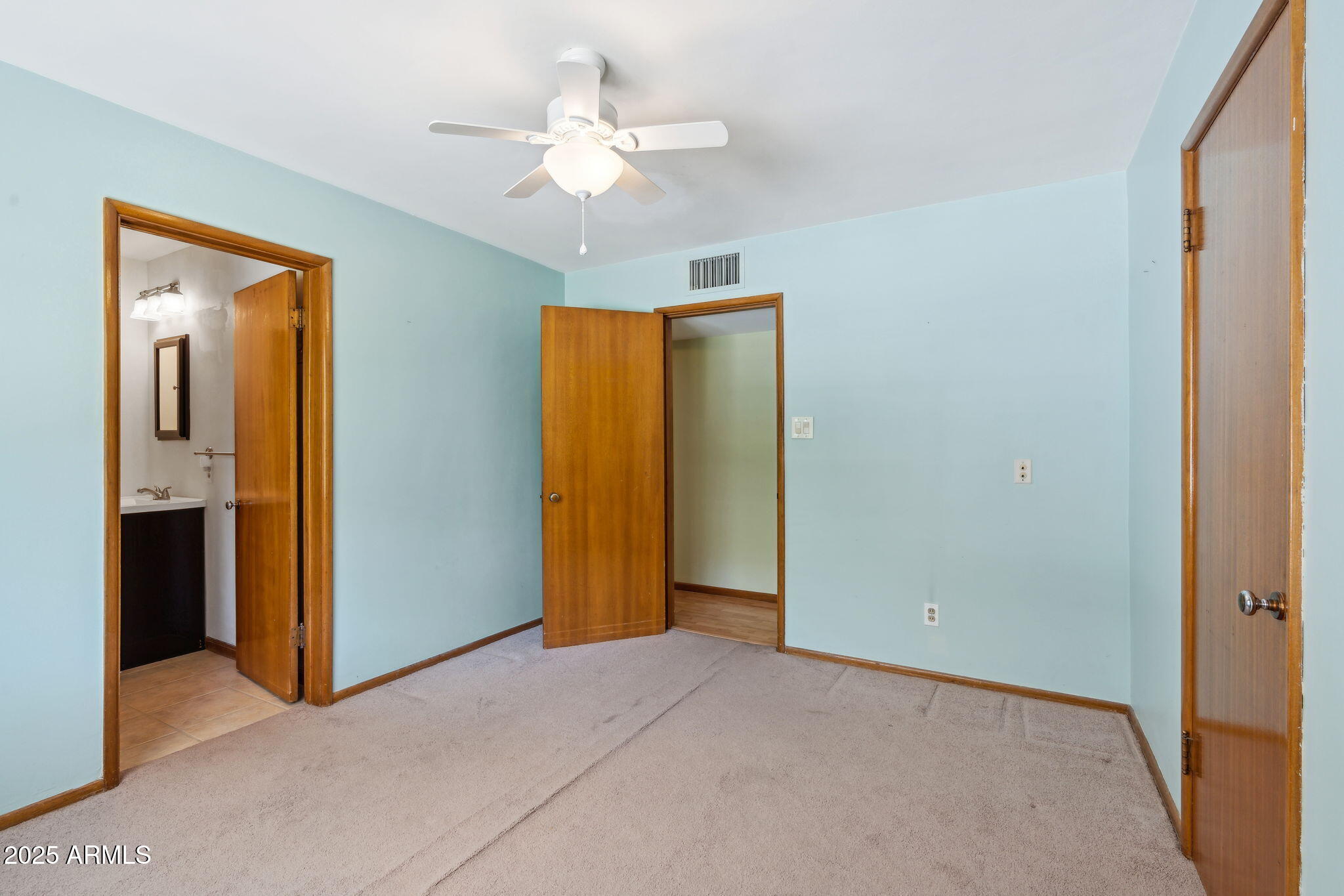 4219 E CATALINA Drive