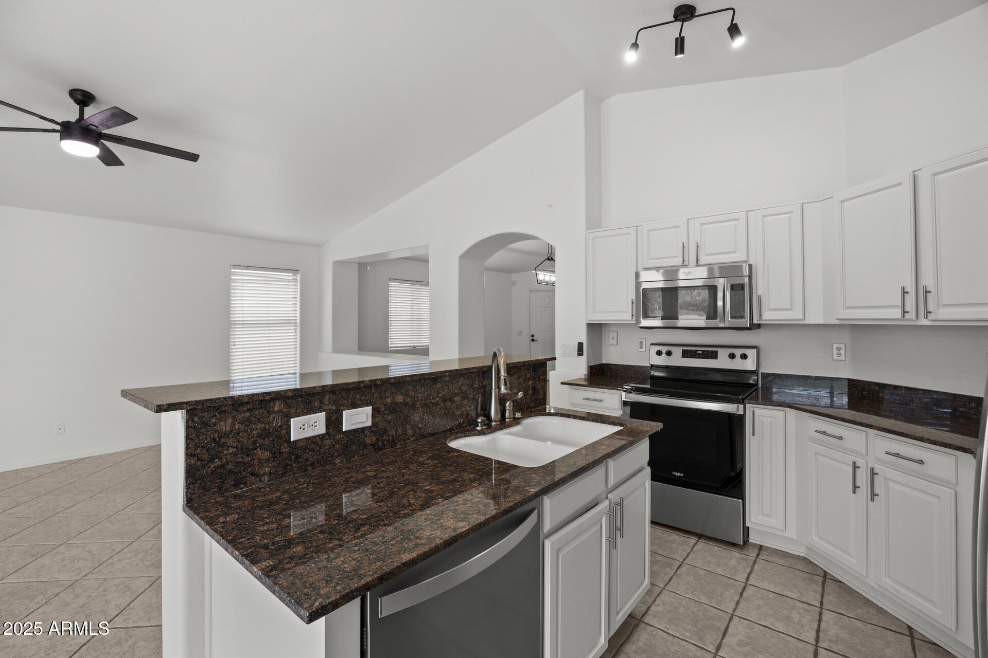 2152 E CASITAS DEL RIO Drive