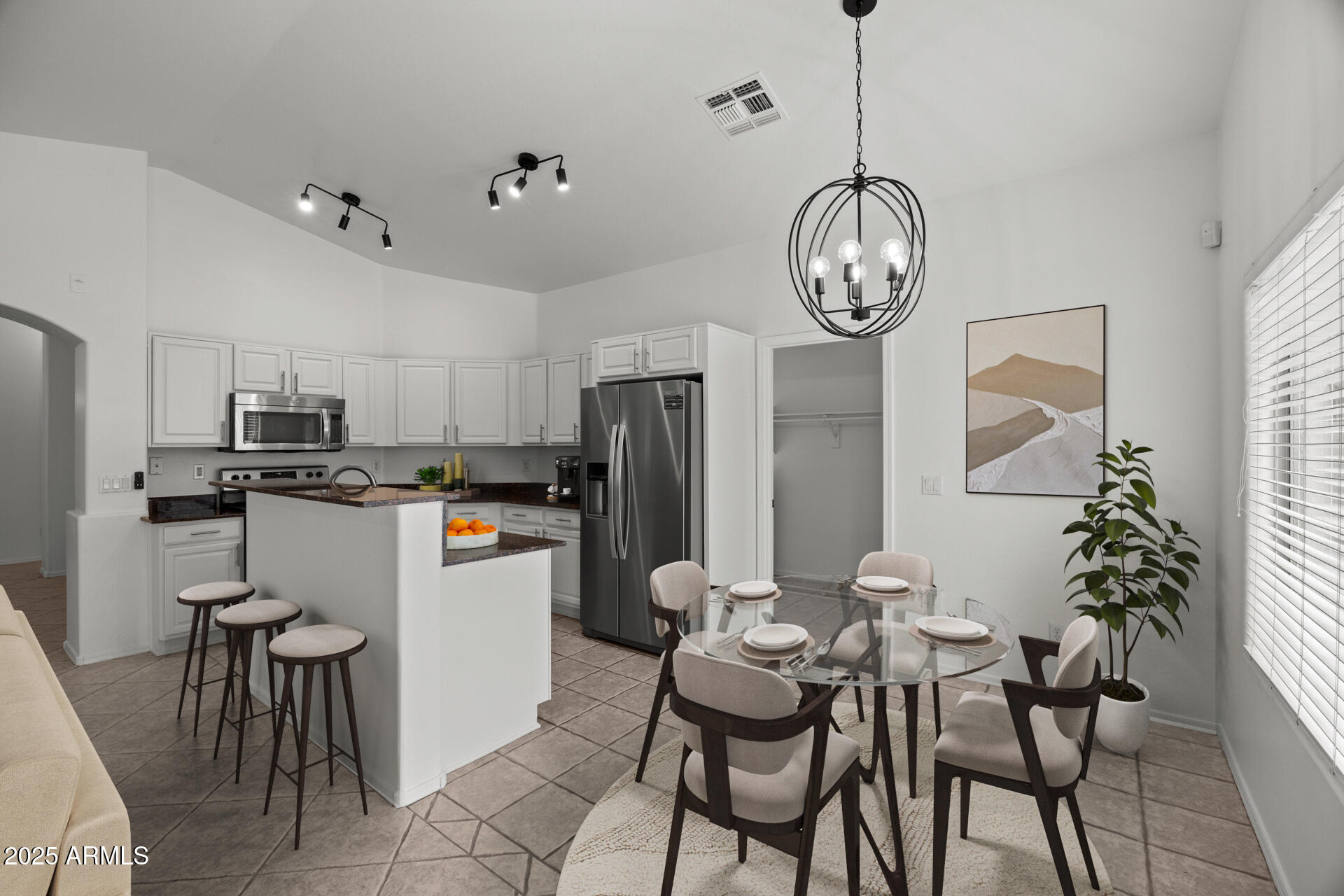 2152 E CASITAS DEL RIO Drive