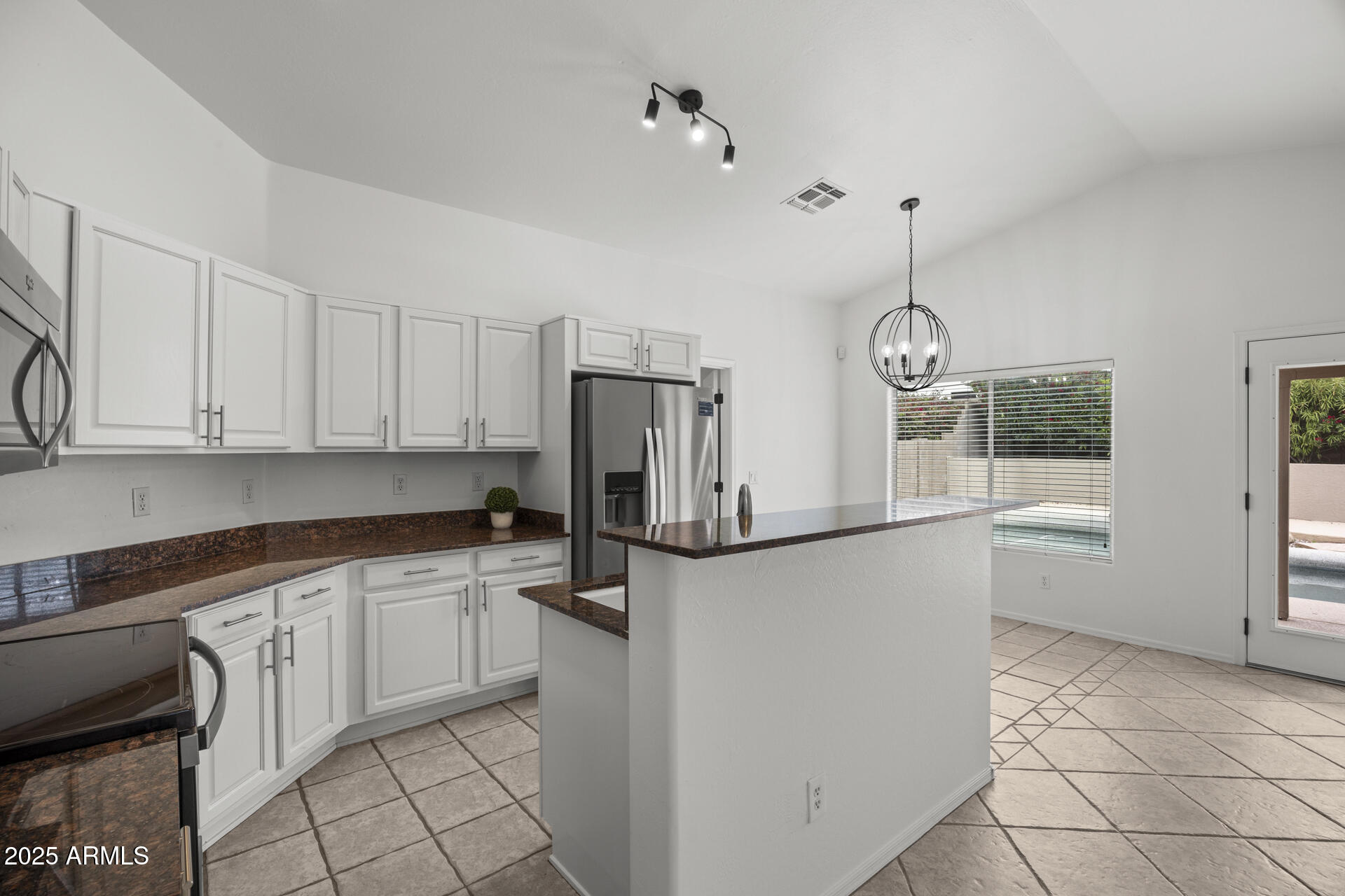 2152 E CASITAS DEL RIO Drive