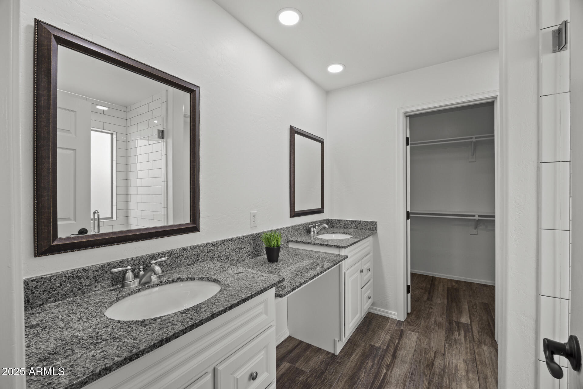 2152 E CASITAS DEL RIO Drive