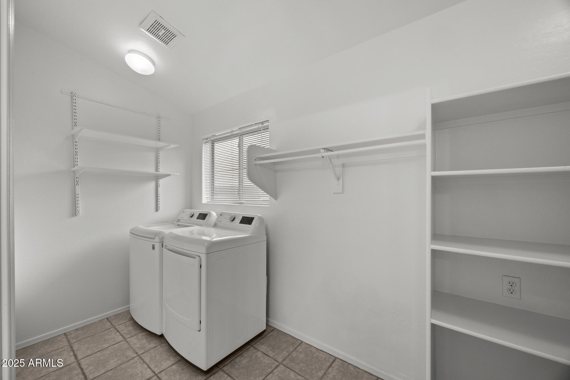 2152 E CASITAS DEL RIO Drive