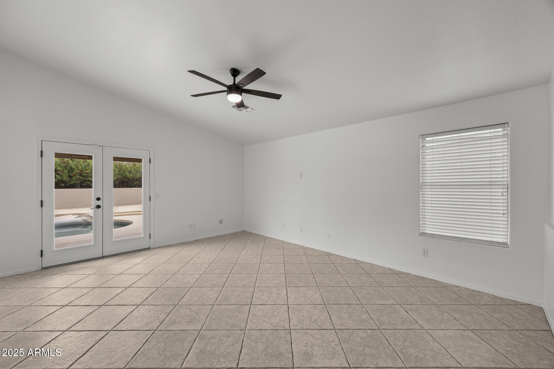 2152 E CASITAS DEL RIO Drive