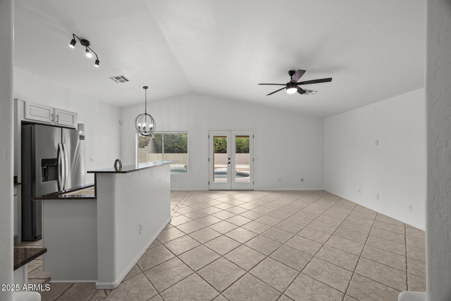 2152 E CASITAS DEL RIO Drive