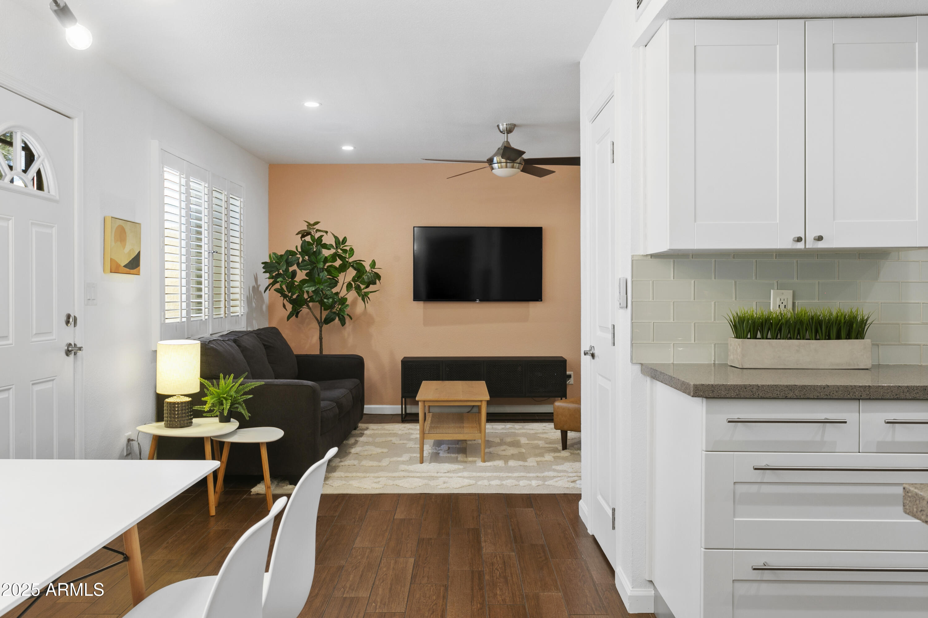 1253 N GRANITE REEF Road