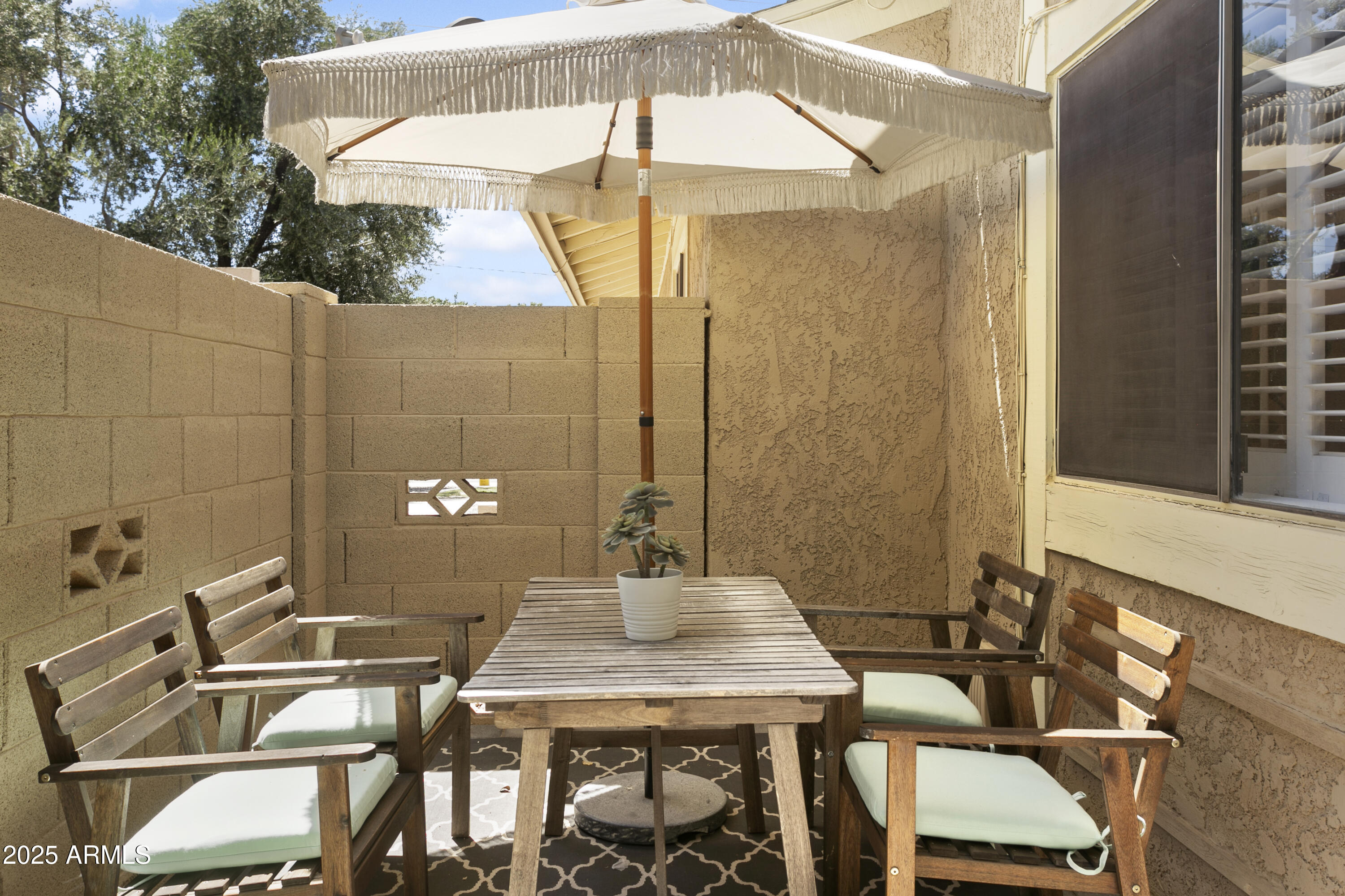 1253 N GRANITE REEF Road