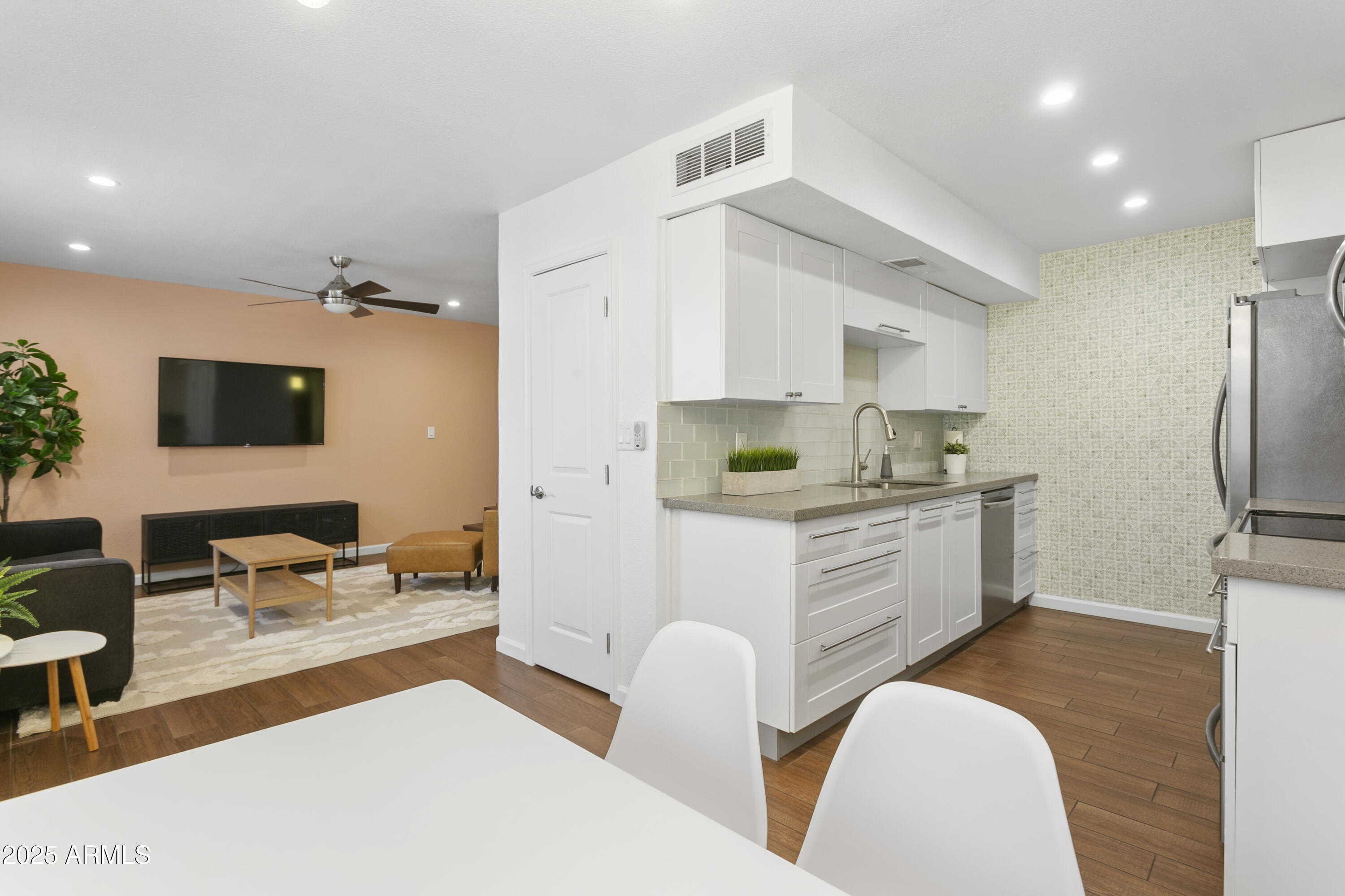 1253 N GRANITE REEF Road