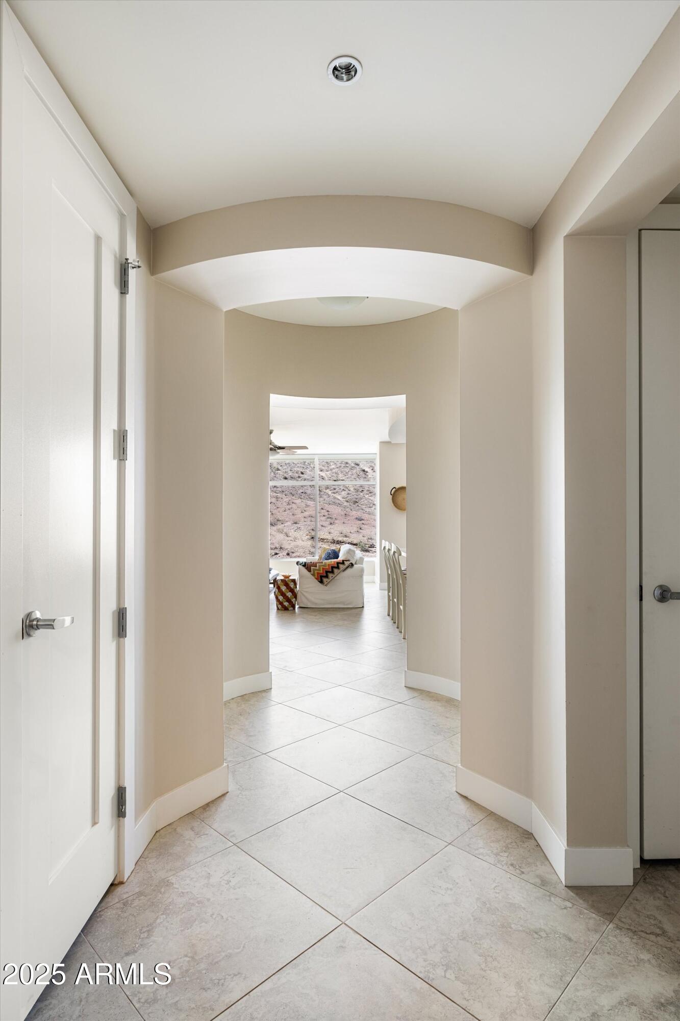 140 E RIO SALADO Parkway, 512