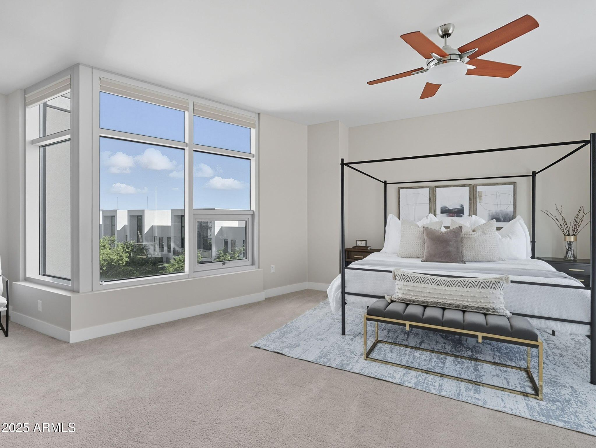 140 E RIO SALADO Parkway, 512