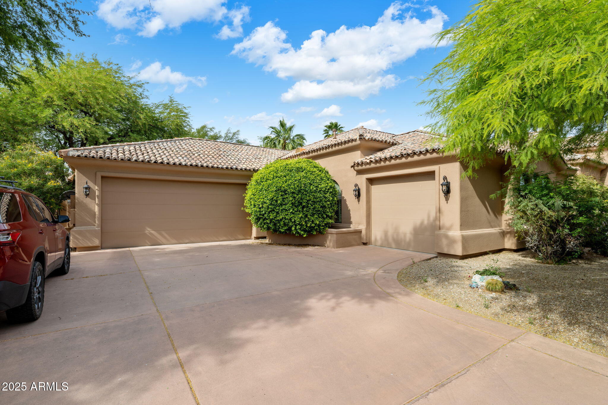 10892 E GOLD DUST Avenue