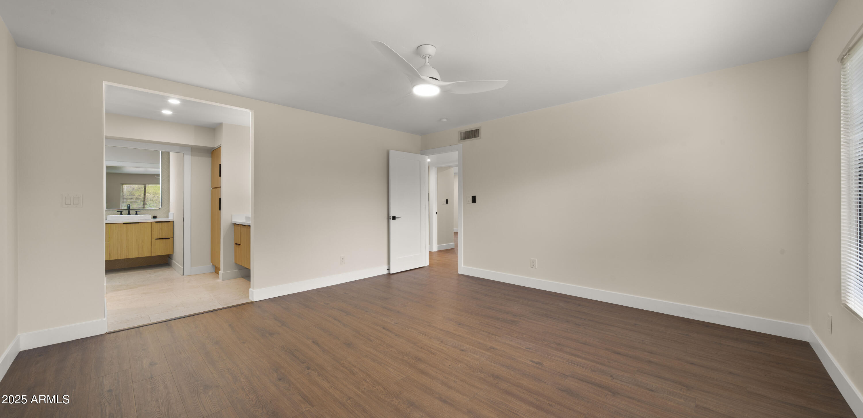 4800 N 68TH Street, 373