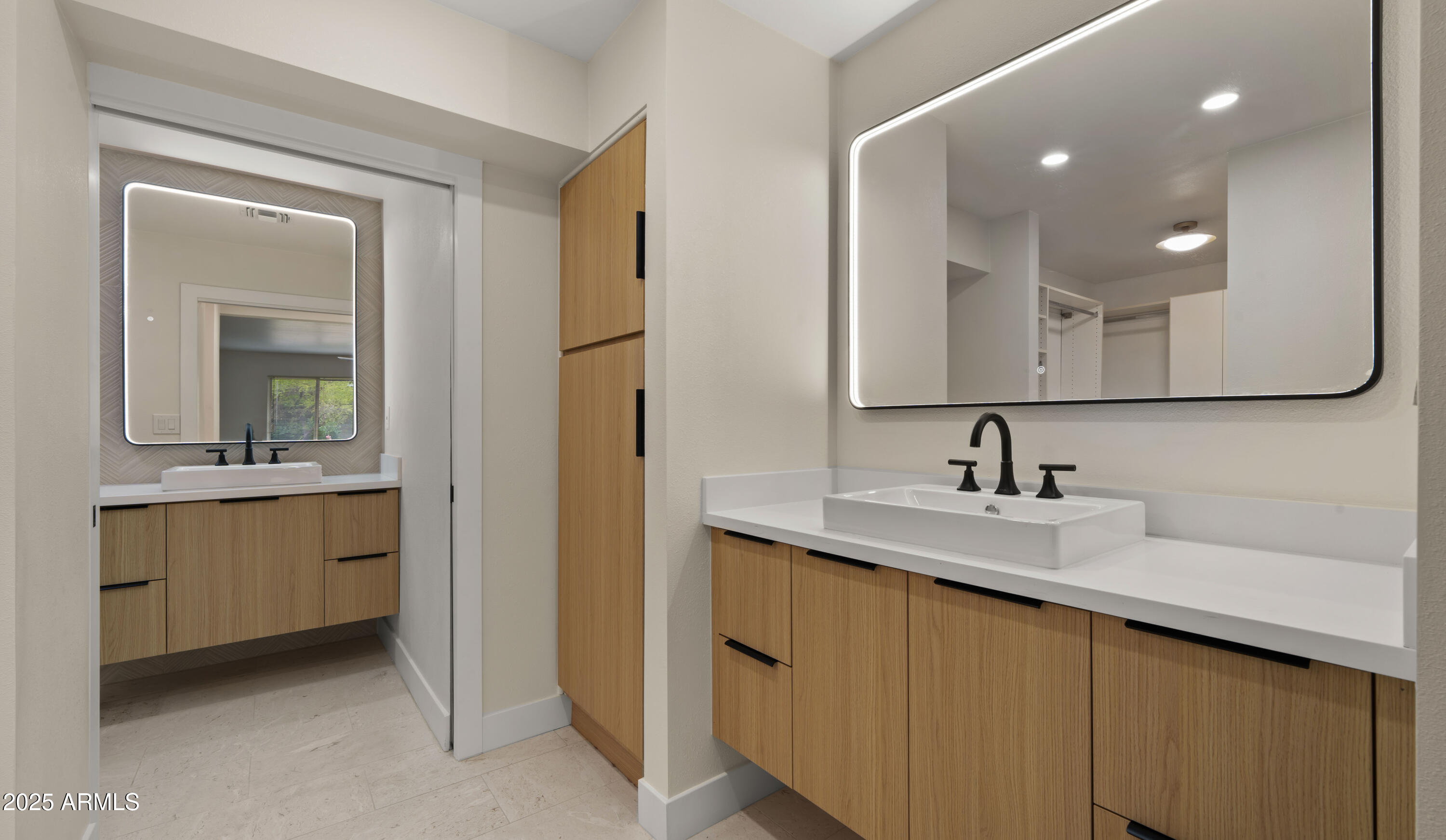 4800 N 68TH Street, 373