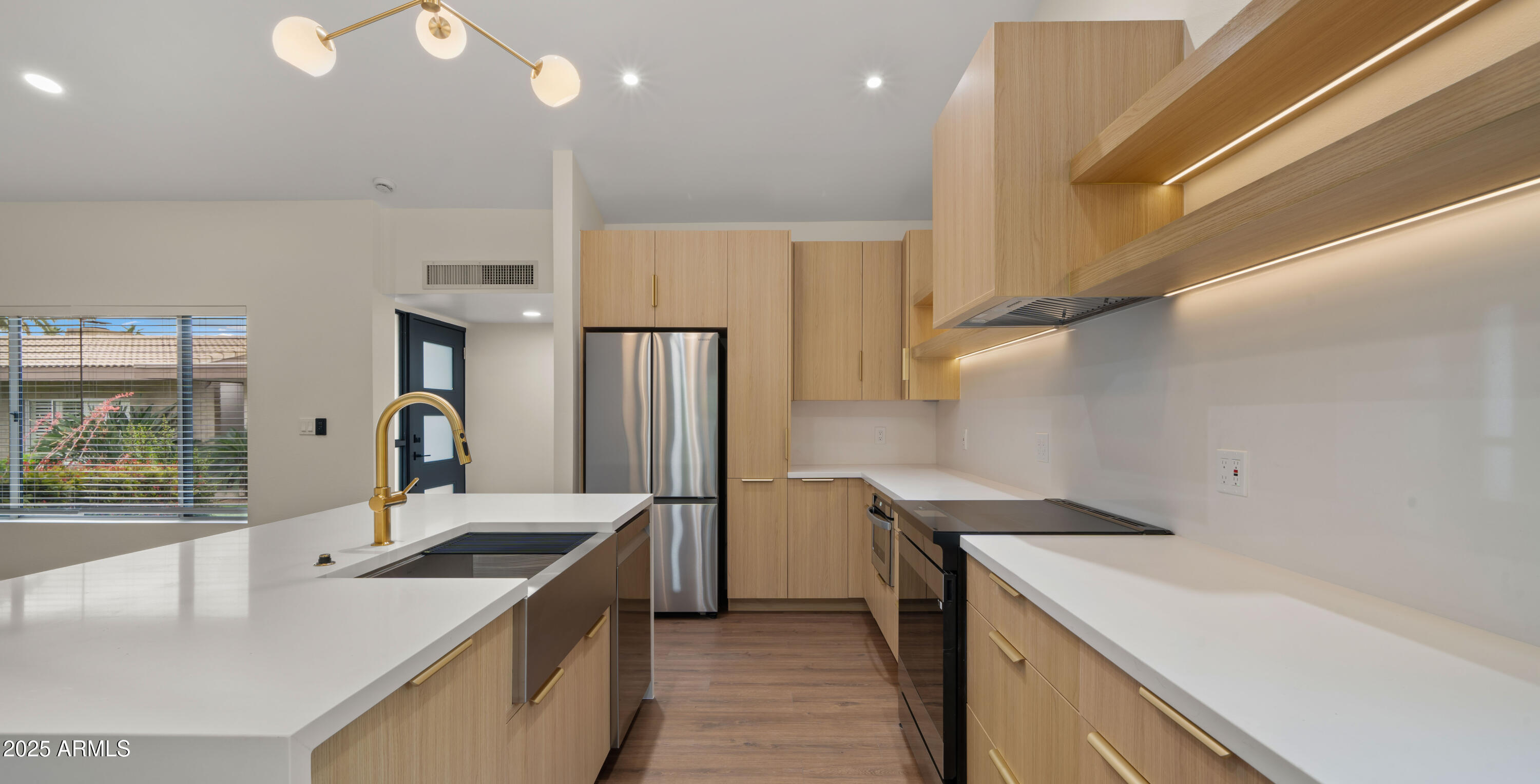 4800 N 68TH Street, 373