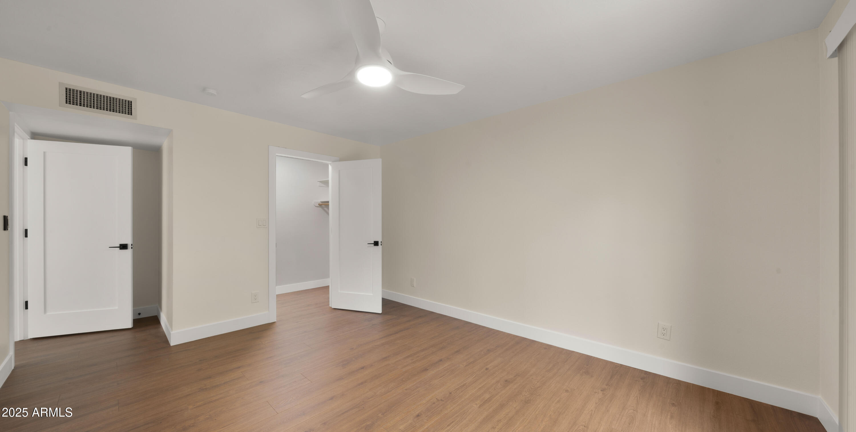 4800 N 68TH Street, 373