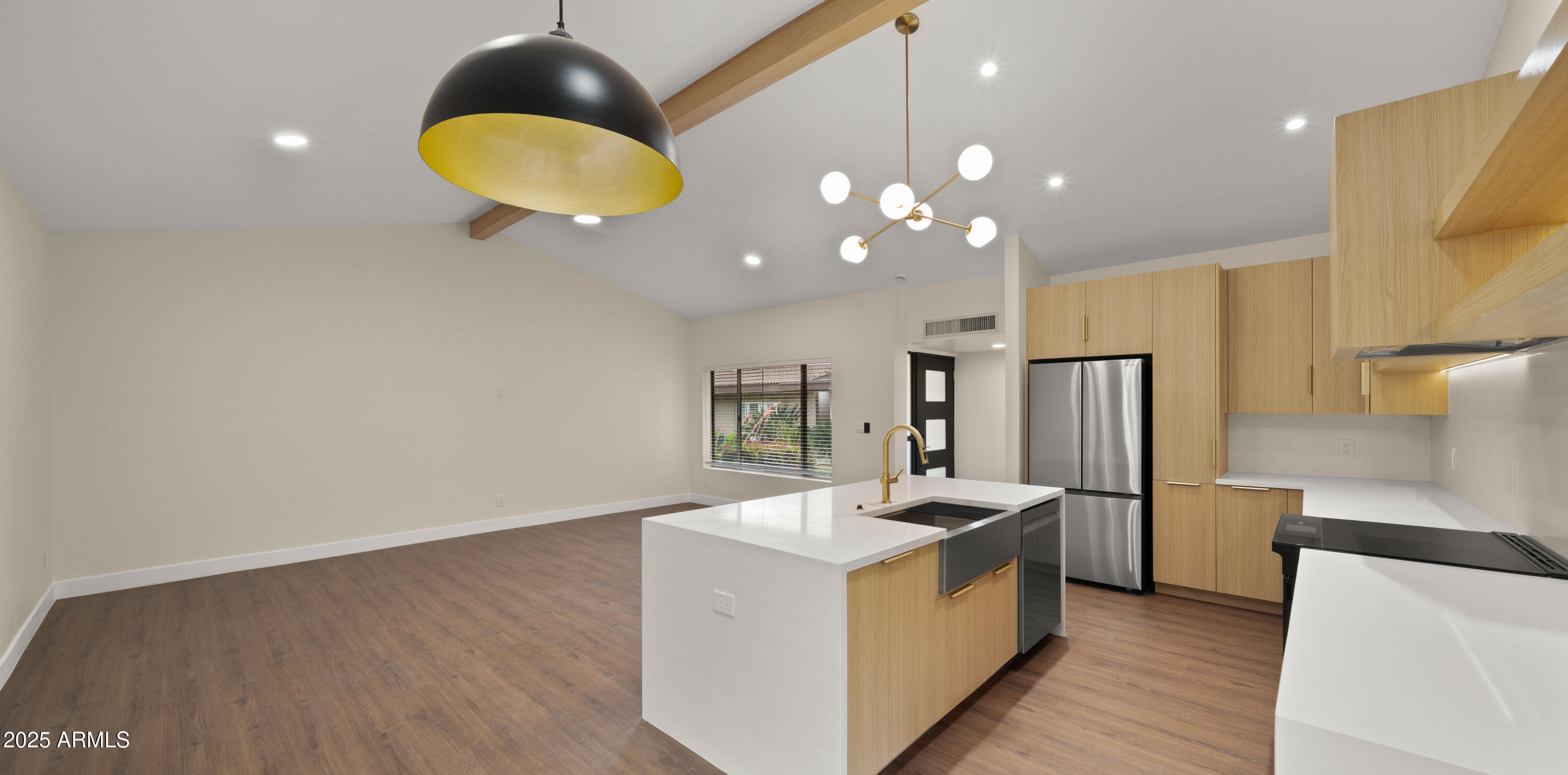 4800 N 68TH Street, 373