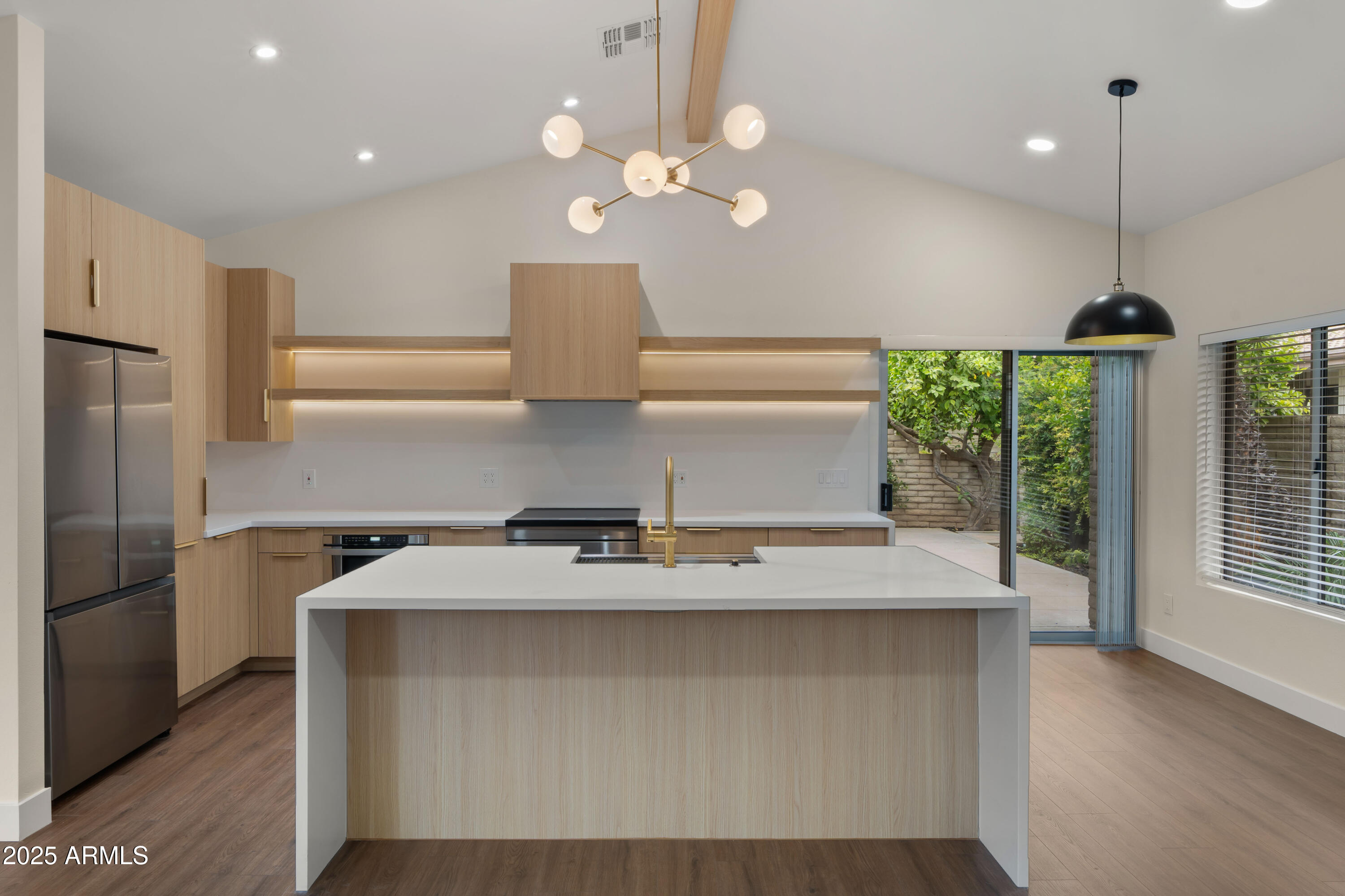 4800 N 68TH Street, 373